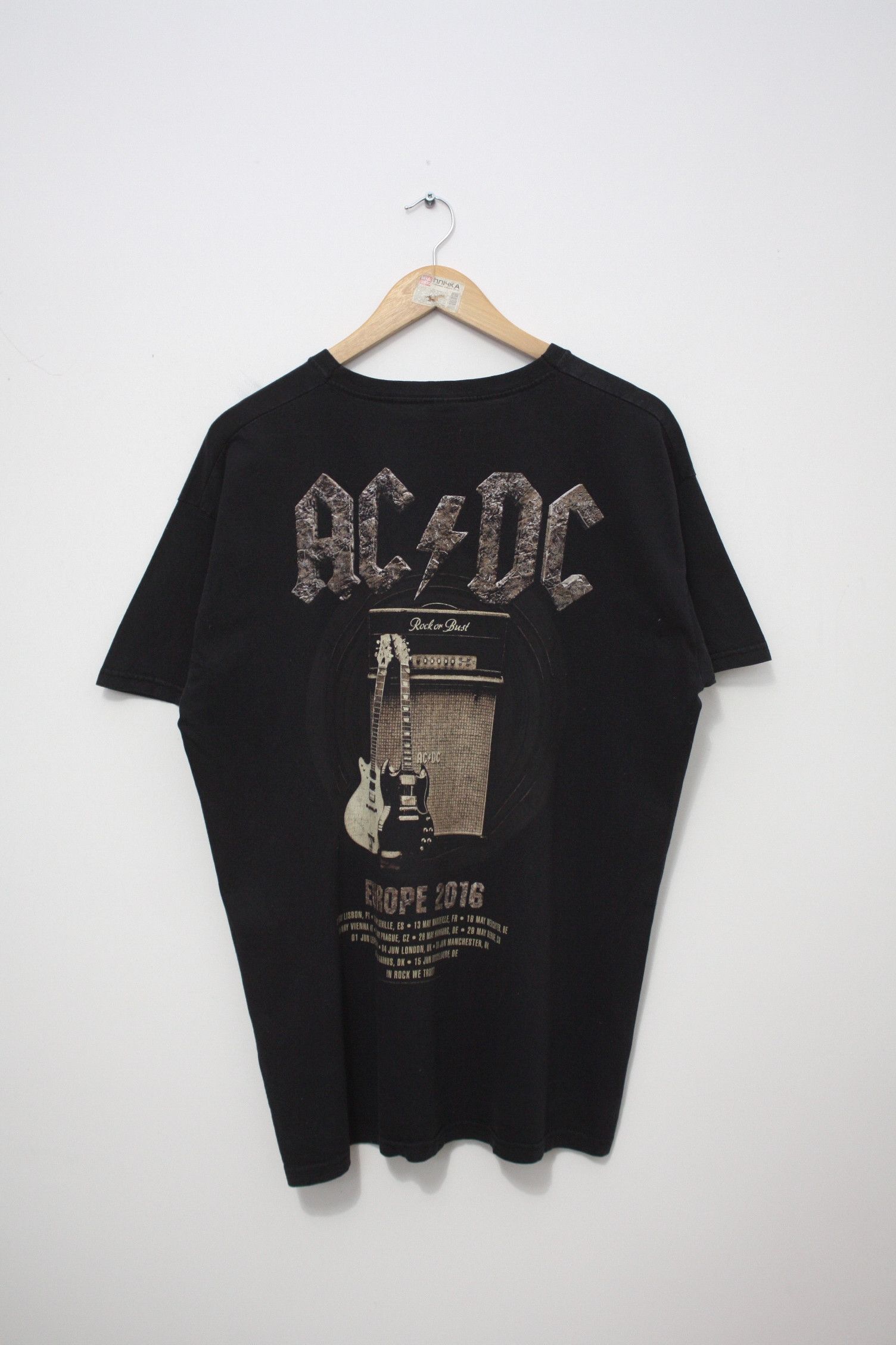 AC/DC AC/DC Europe 2016 Black Large T-Shirt Size US L / EU 52-54 / 3 - 2 Thumbnail