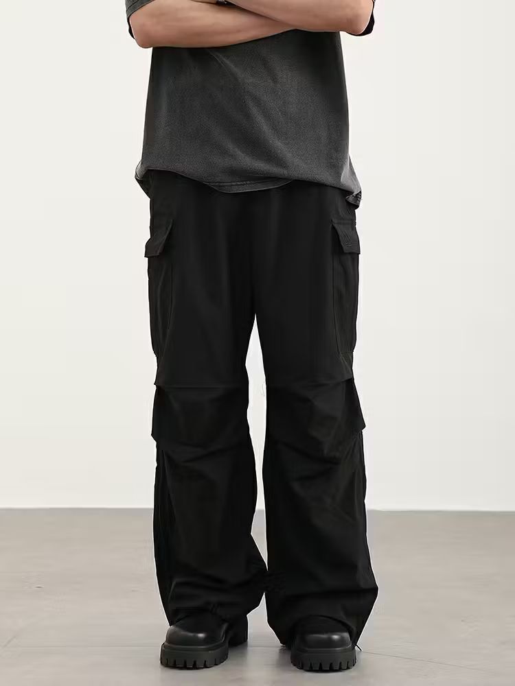 image of Vintage Pleated Flared Baggy Cargo Pants in Black, Men's (Size 32)