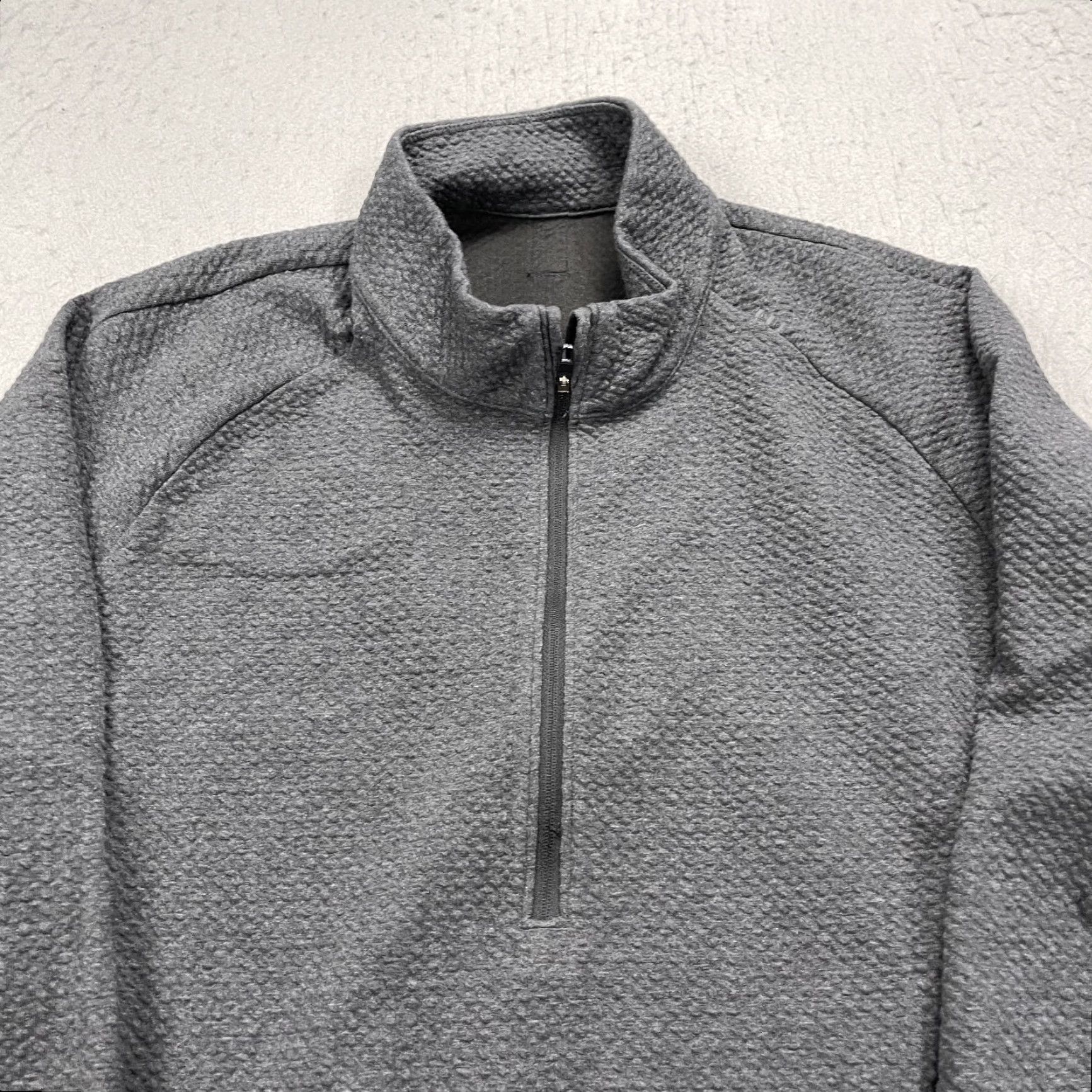 Lululemon Lululemon Jacket Mens XL Gray Black At Ease Double Textured 1/4 Zip Gym Size US XL / EU 56 / 4 - 2 Thumbnail