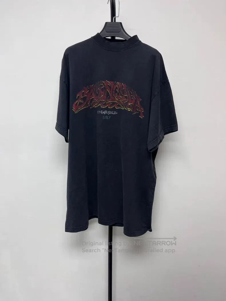Balenciaga Balenciaga Solid Color Pattern Printed Crewneck Short Slee Size US M / EU 48-50 / 2 - 1 Thumbnail