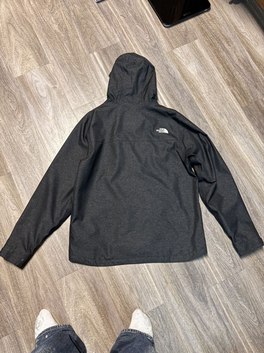 The North Face North Face Shell Windbreaker black snakeskin texture Size US L / EU 52-54 / 3 - 2 Thumbnail