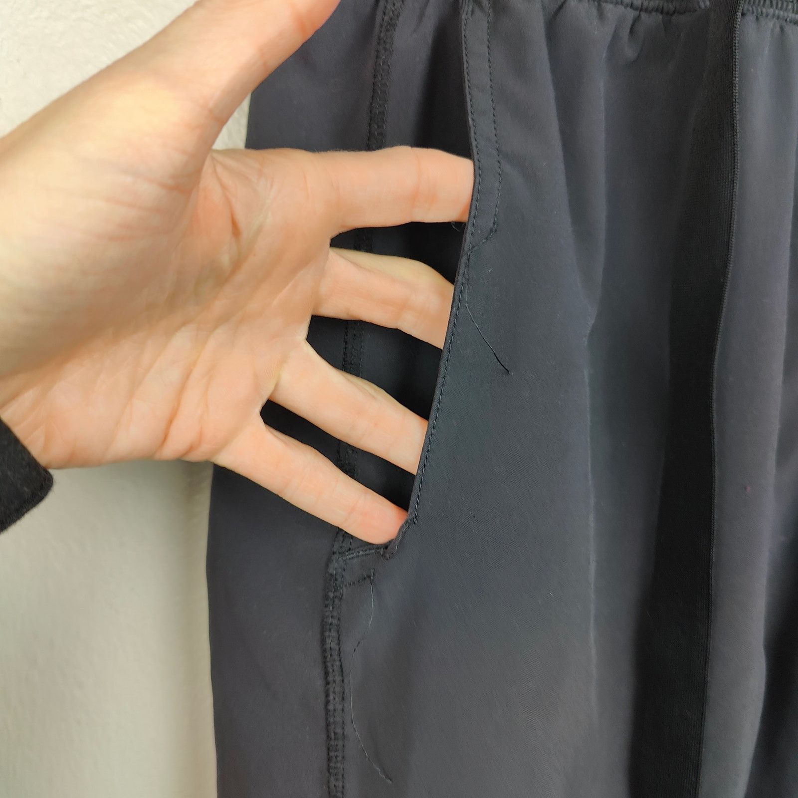 Lululemon Lululemon THE Shorts Mens Small Black Unlined Performance Size US 30 / EU 46 - 3 Thumbnail
