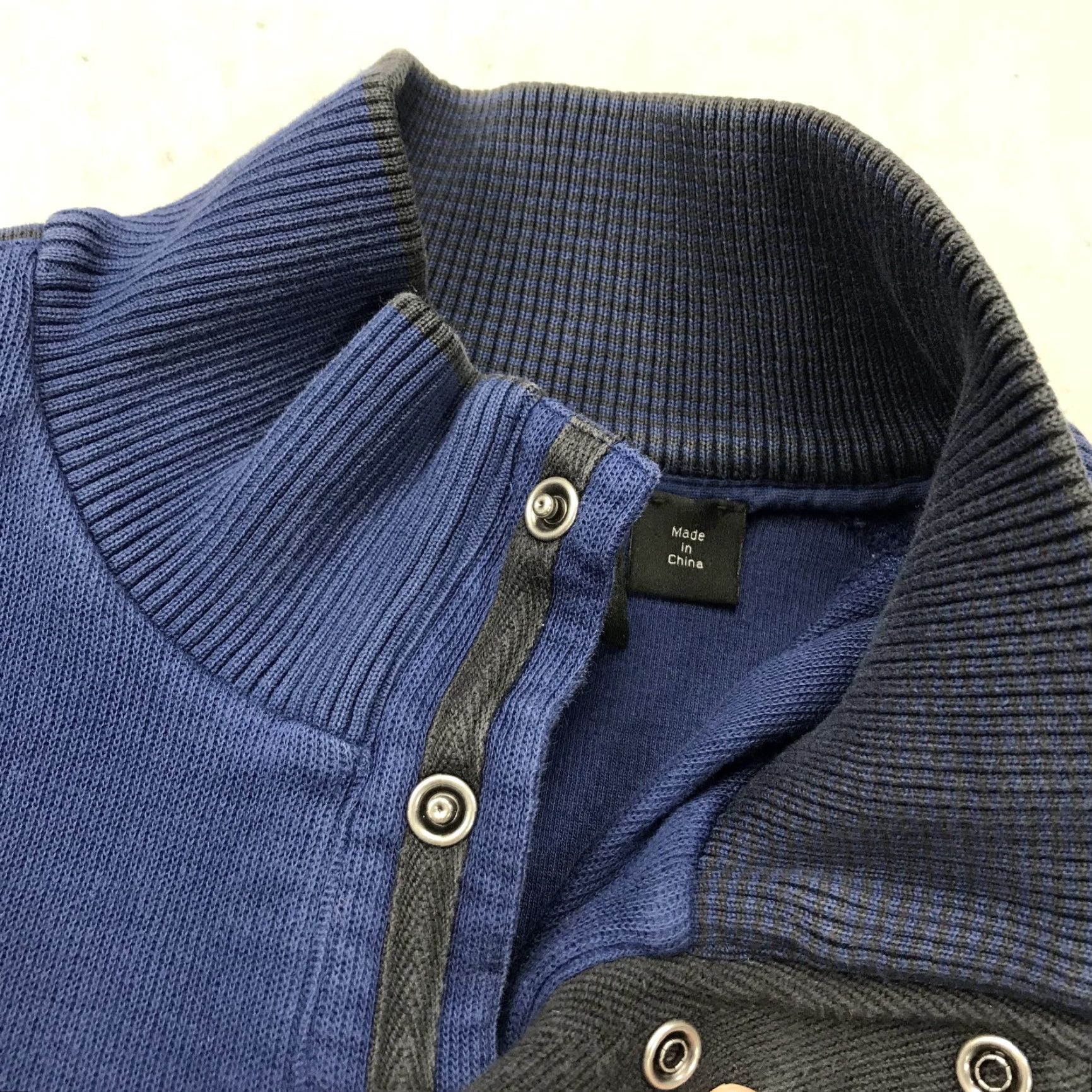 Hugo Boss HUGO BOSS Sweater Mens XL Blue Mock Neck 100% Cotton Logo Pullover Knit Solid Designer Shirt Size US XL / EU 56 / 4 - 3 Thumbnail