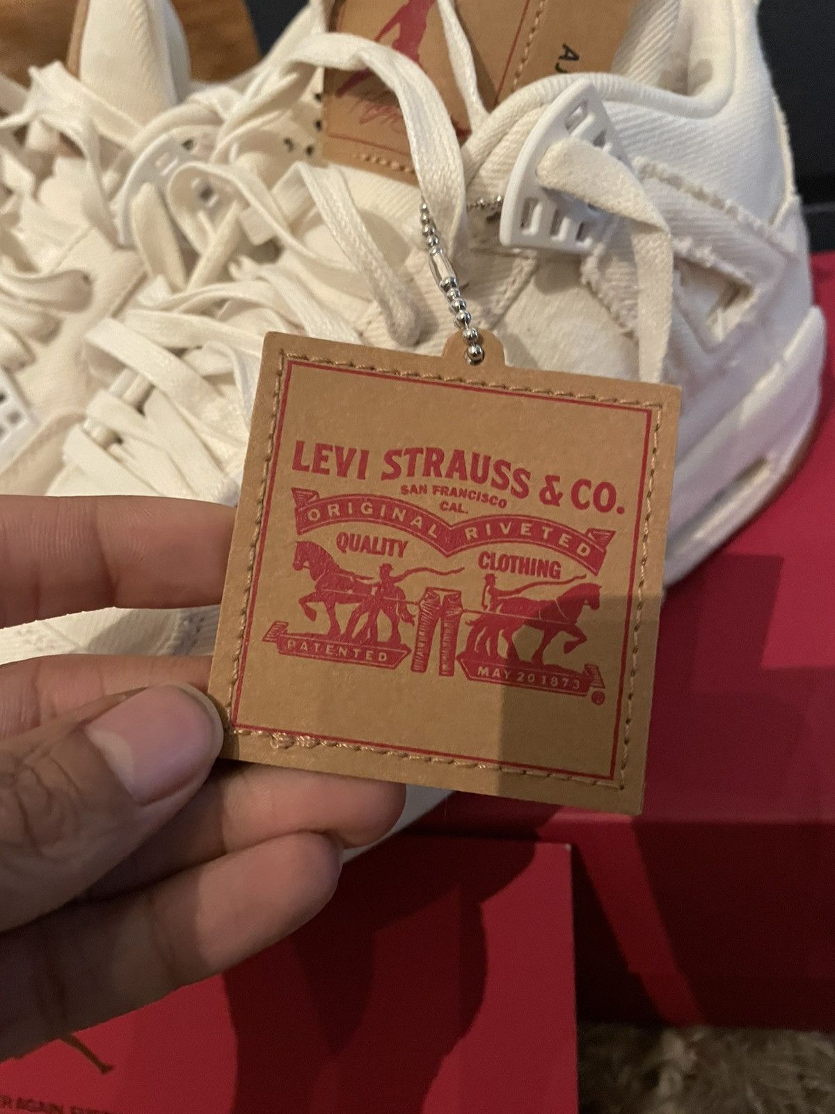 Jordan Brand × Levi's Jordan 4 White Levi Blank Tag sz 9 Size US 9 / EU 42 - 4 Thumbnail