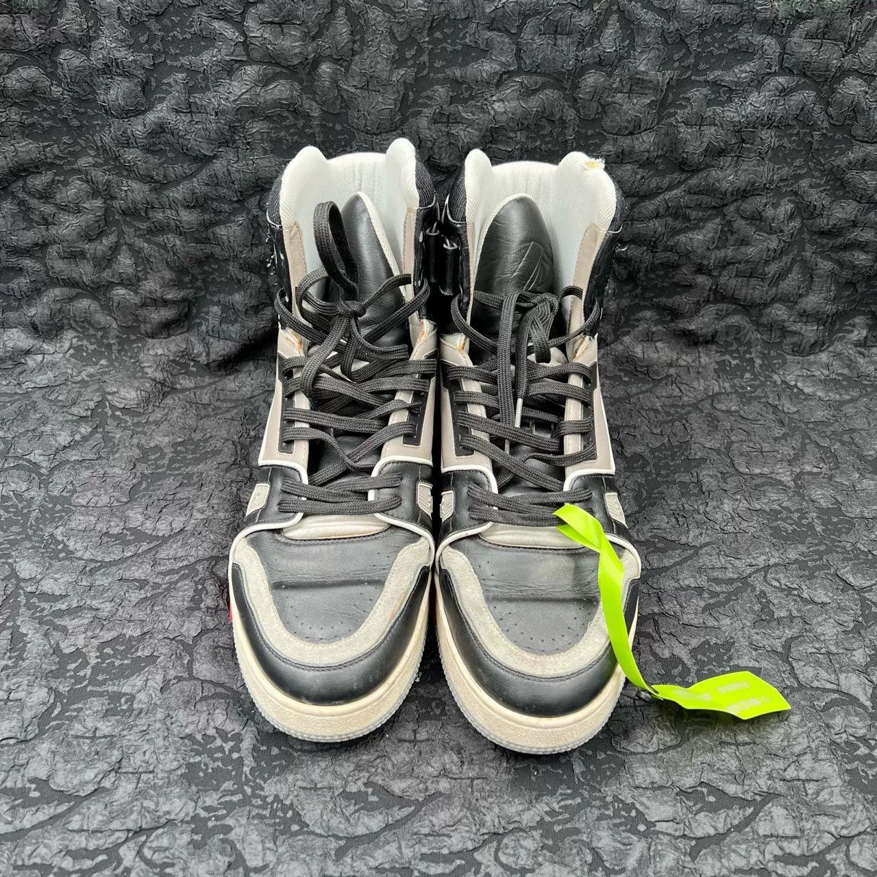 Louis Vuitton Louis Vuitton Trainer Black Gray High-Top Size US 8 / EU 41 - 1 Thumbnail