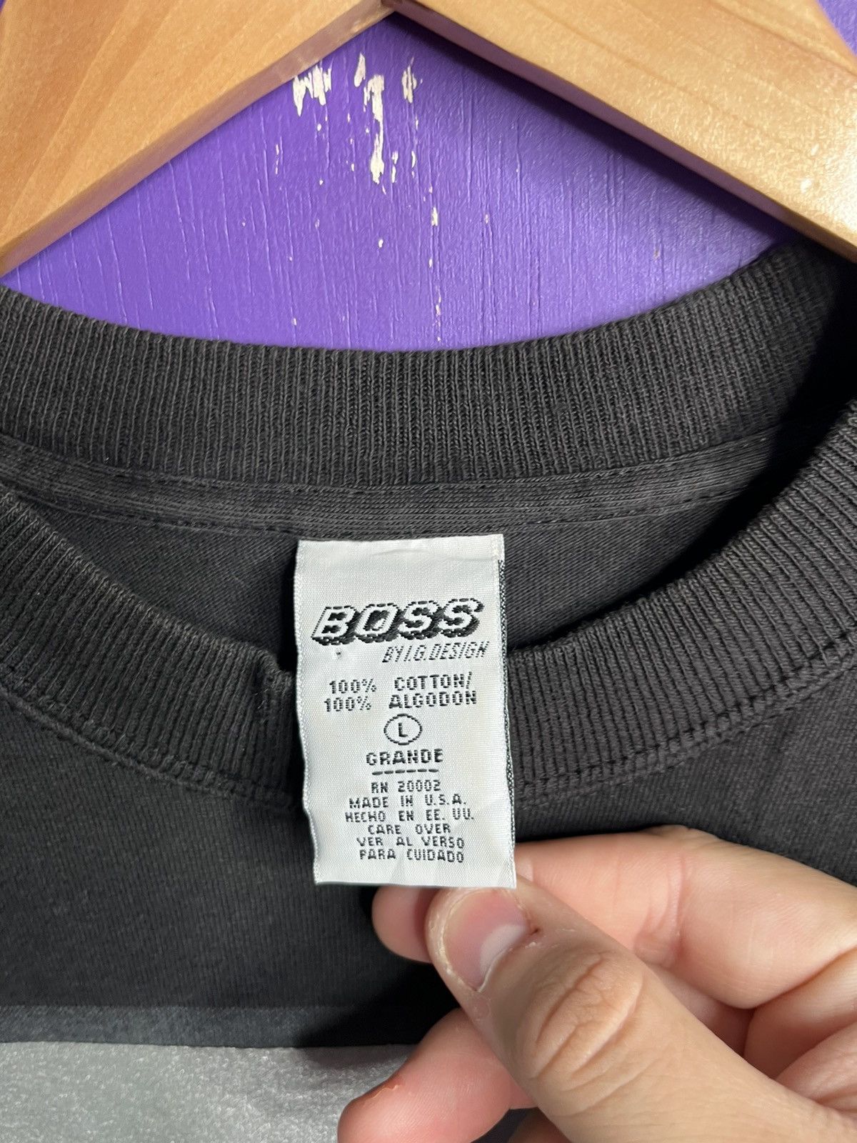 Hugo Boss × Vintage Vintage 90s BOSS big logo faded t-shirt Size US L / EU 52-54 / 3 - 4 Thumbnail