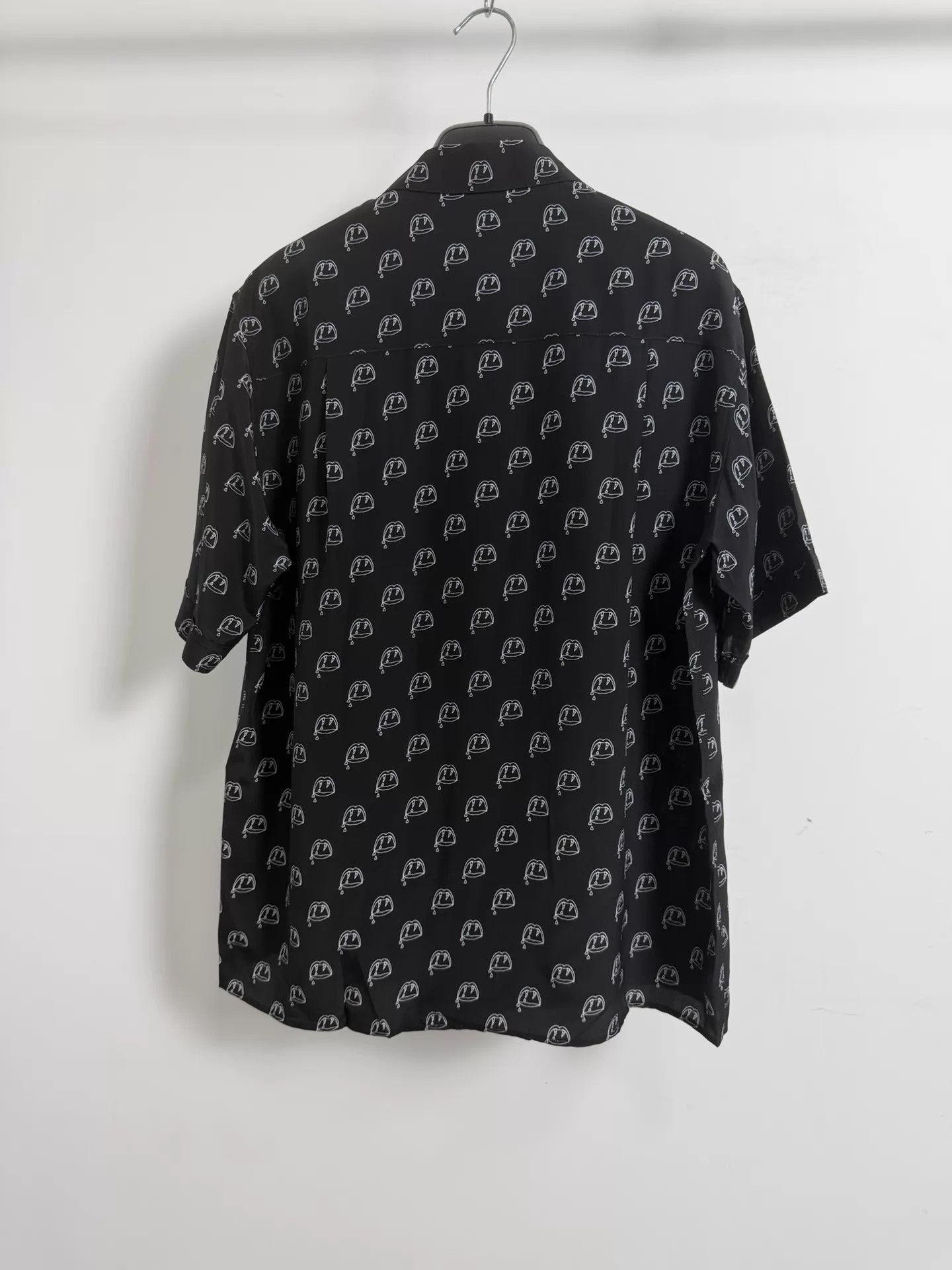 Saint Laurent Paris Saint Laurent SLP14ss Black Silk Vampire Fang Shirt Size US M / EU 48-50 / 2 - 2 Thumbnail