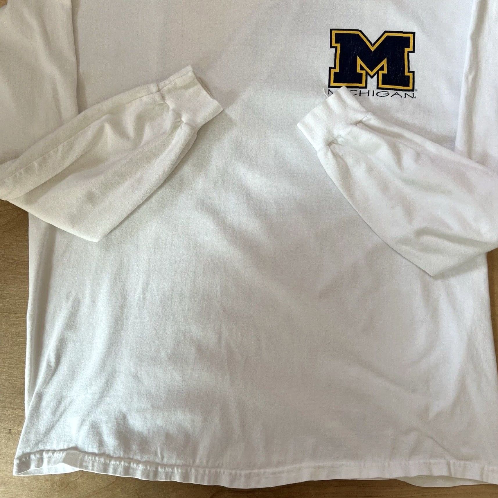 Vintage VINTAGE Michigan Wolverines Basketball Shirt XL White 90s Hoopwear Jalen Rose Mens Crew Neck Logo Size US XL / EU 56 / 4 - 5 Thumbnail