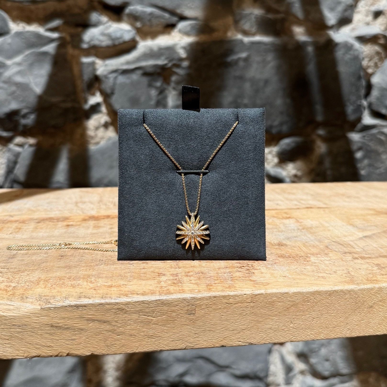 David Yurman David Yurman 18k Yellow Gold Diamond Starbust Necklace Size ONE SIZE - 3 Thumbnail