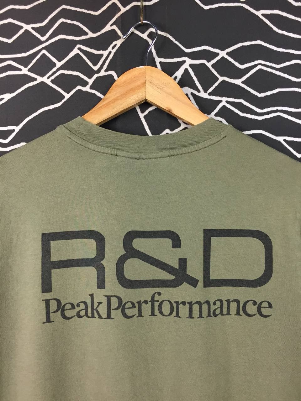 Peak Performance Peak Performance R&D Logo Olive Green Casual Wear Tee Size US S / EU 44-46 / 1 - 3 Thumbnail
