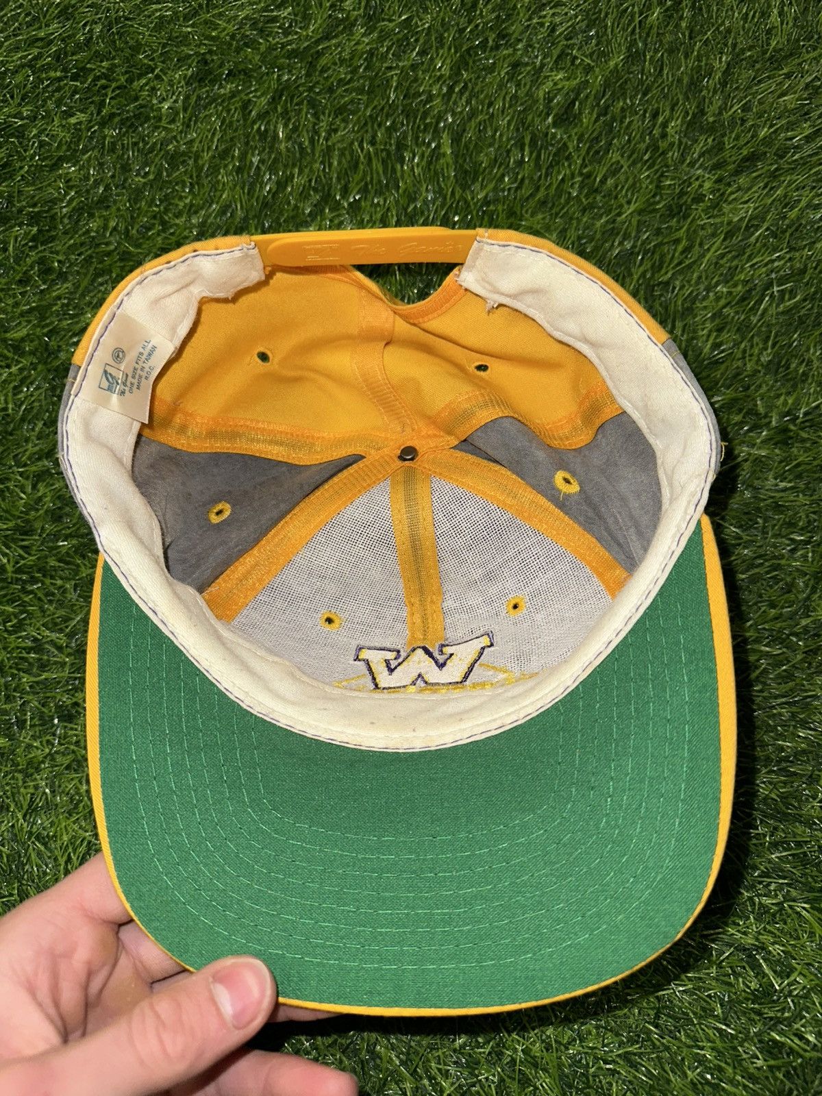 Vintage Vintage Washington Huskies University Adjustable Hat Size ONE SIZE - 5 Thumbnail