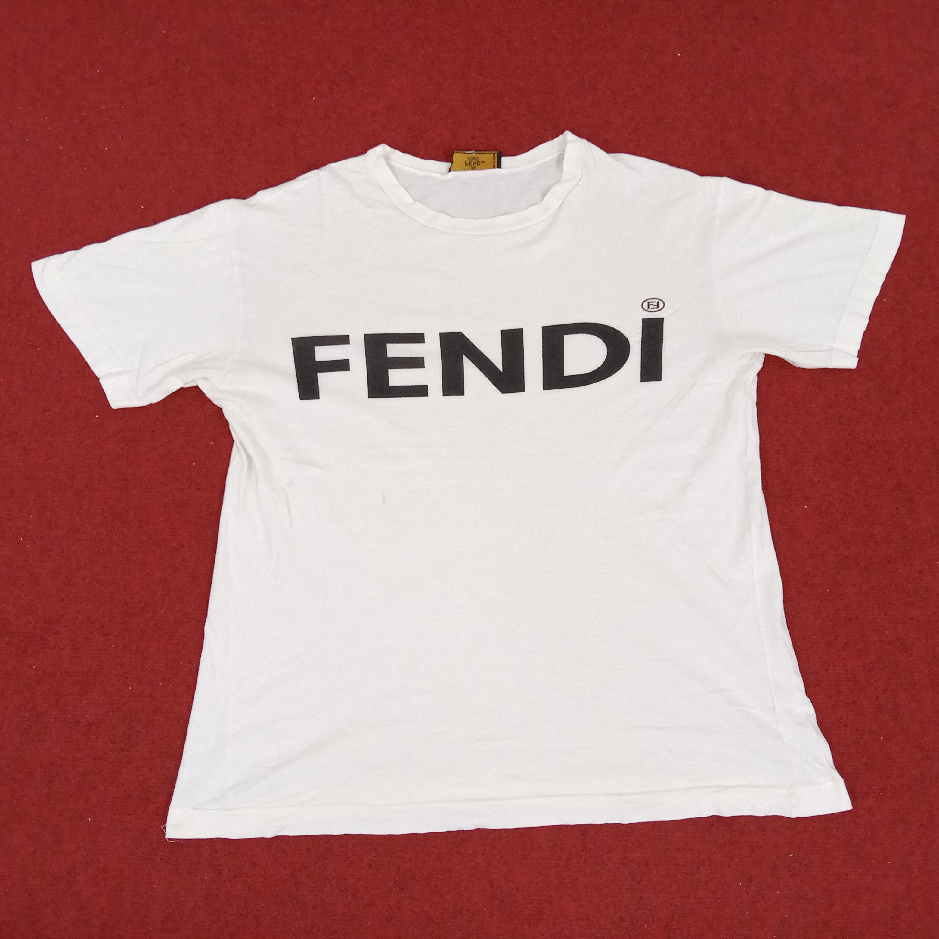 Fendi Center Spell Out Nice Design Tshirt