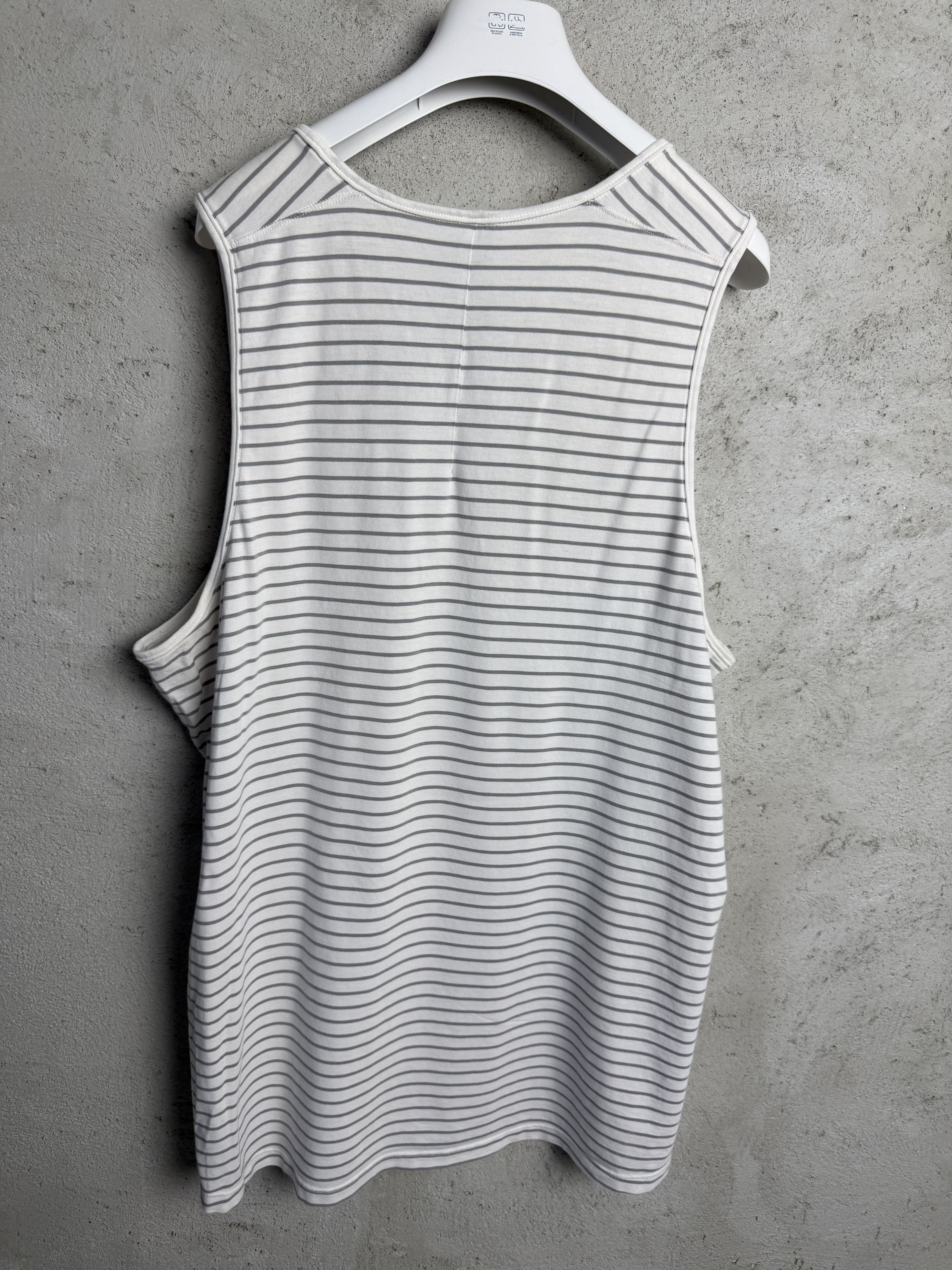 Lululemon Lululemon striped tank top t-shirt tee sport gym running Size US XL / EU 56 / 4 - 4 Thumbnail
