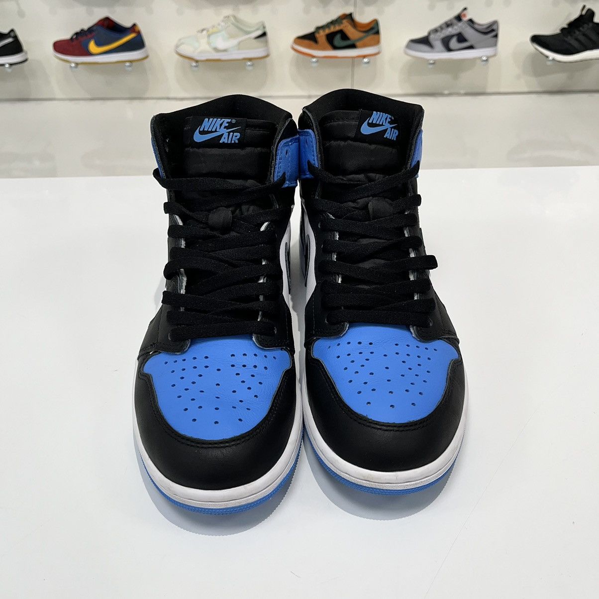 Nike Air Jordan 1 Retro High OG UNC Toe Size US 10.5 / EU 43-44 - 9 Thumbnail