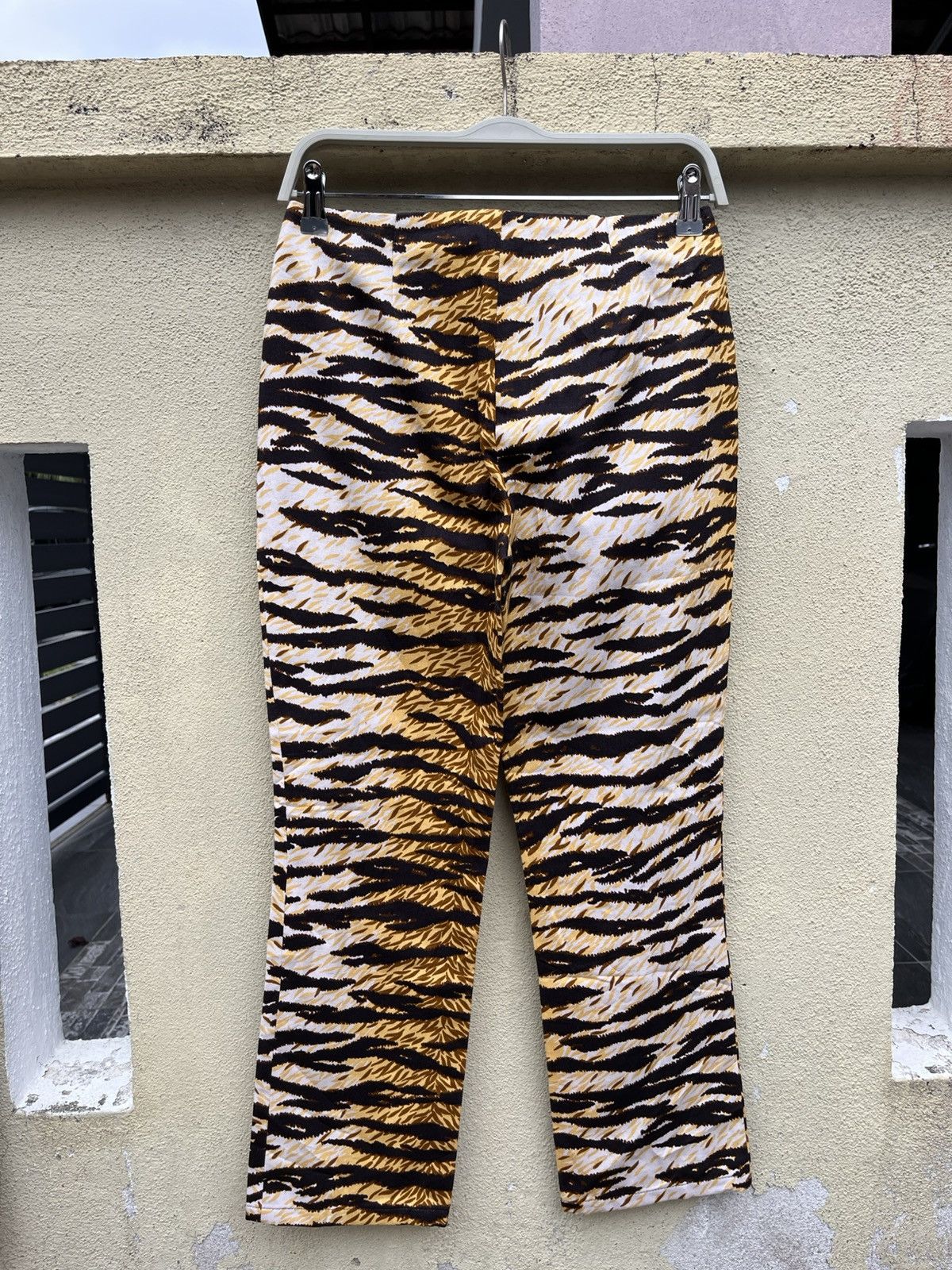 Dolce & Gabbana D&G tiger printed pants Size 28" / US 6 / IT 42 - 2 Thumbnail