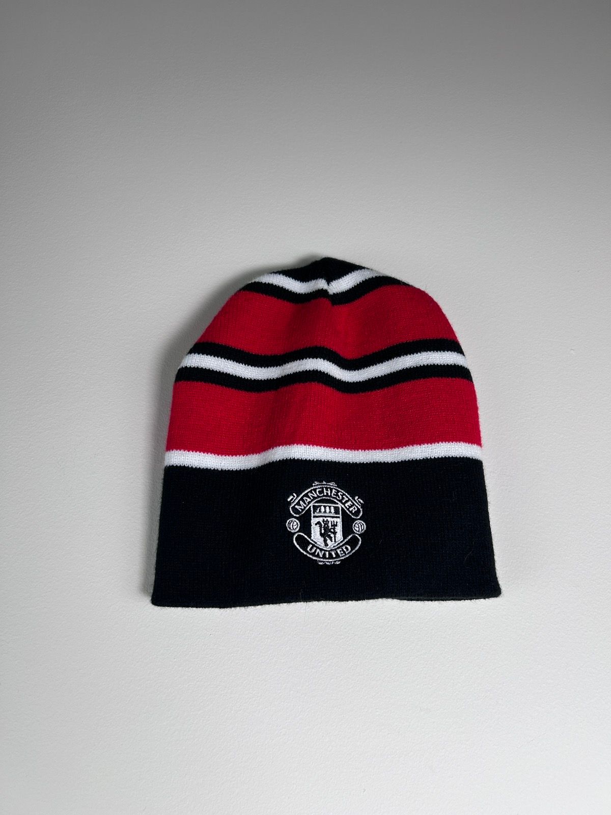 Pre-owned Hat X Manchester United Official Merchandise Beanie Hat In Black