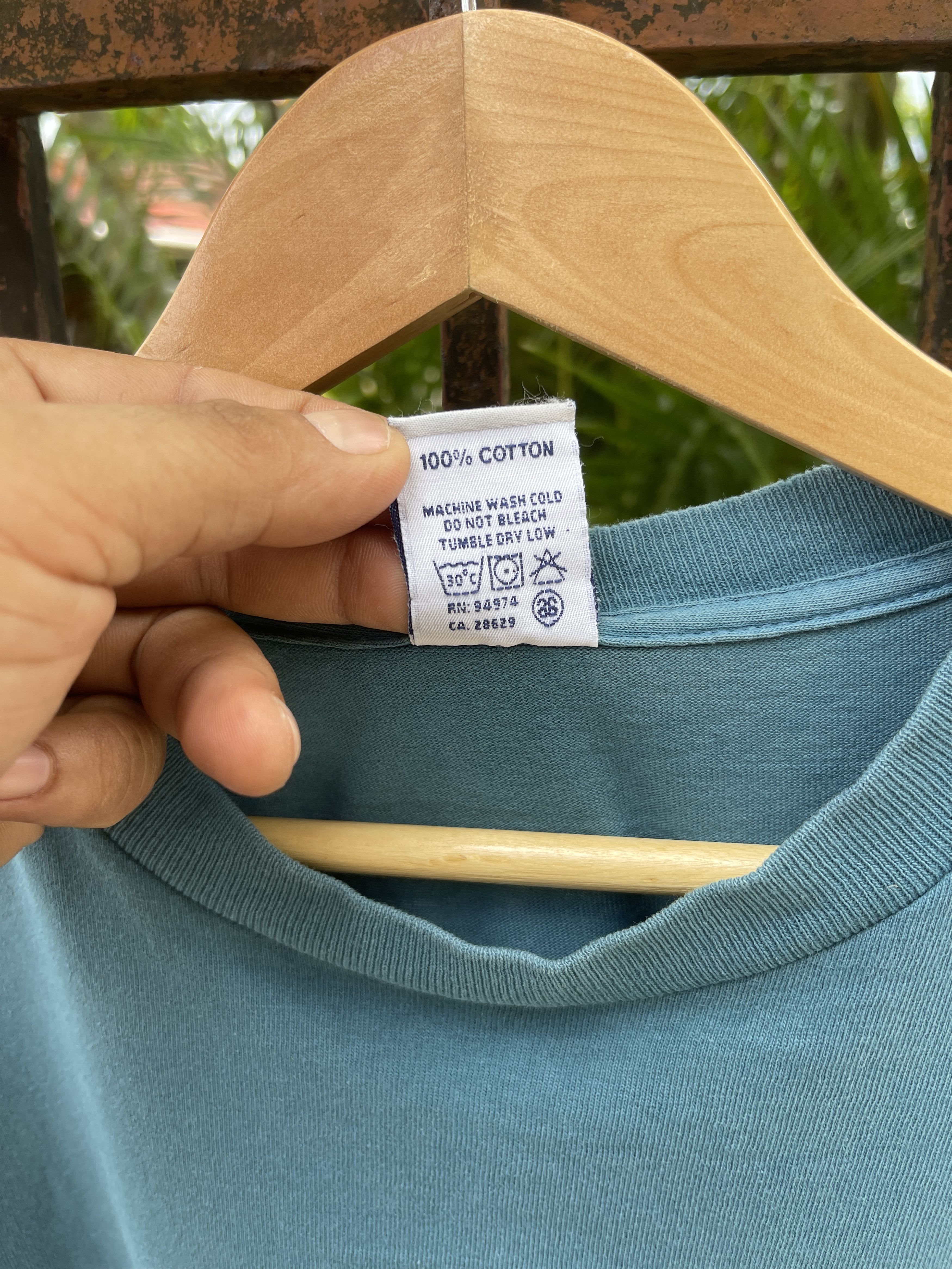 Stussy Last Drop🔥Rare🔥Vintage 90s Stussy Skateboards Monogram Tee Size US M / EU 48-50 / 2 - 5 Thumbnail
