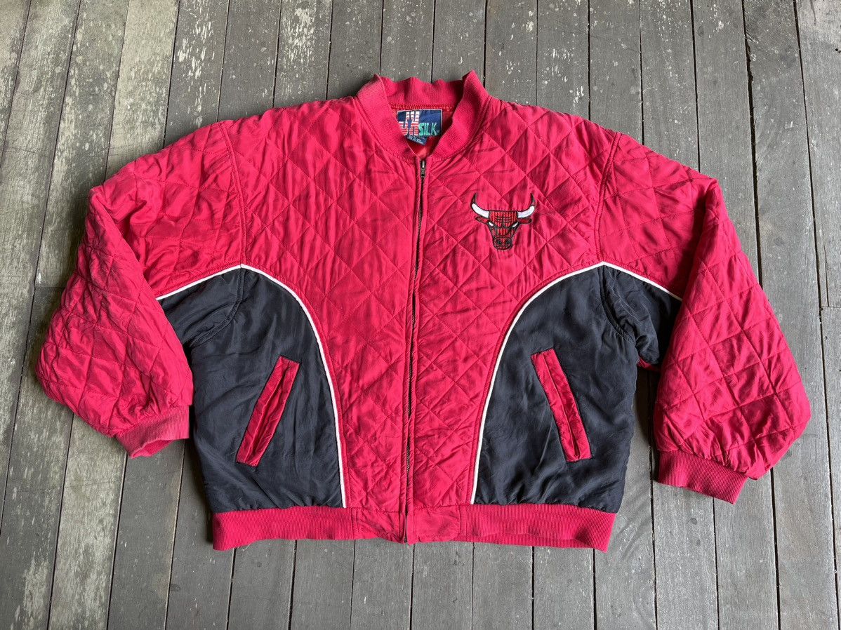 NBA Vintage Chicago Bulls thin Puffer Jacket Size US L / EU 52-54 / 3 - 2 Thumbnail