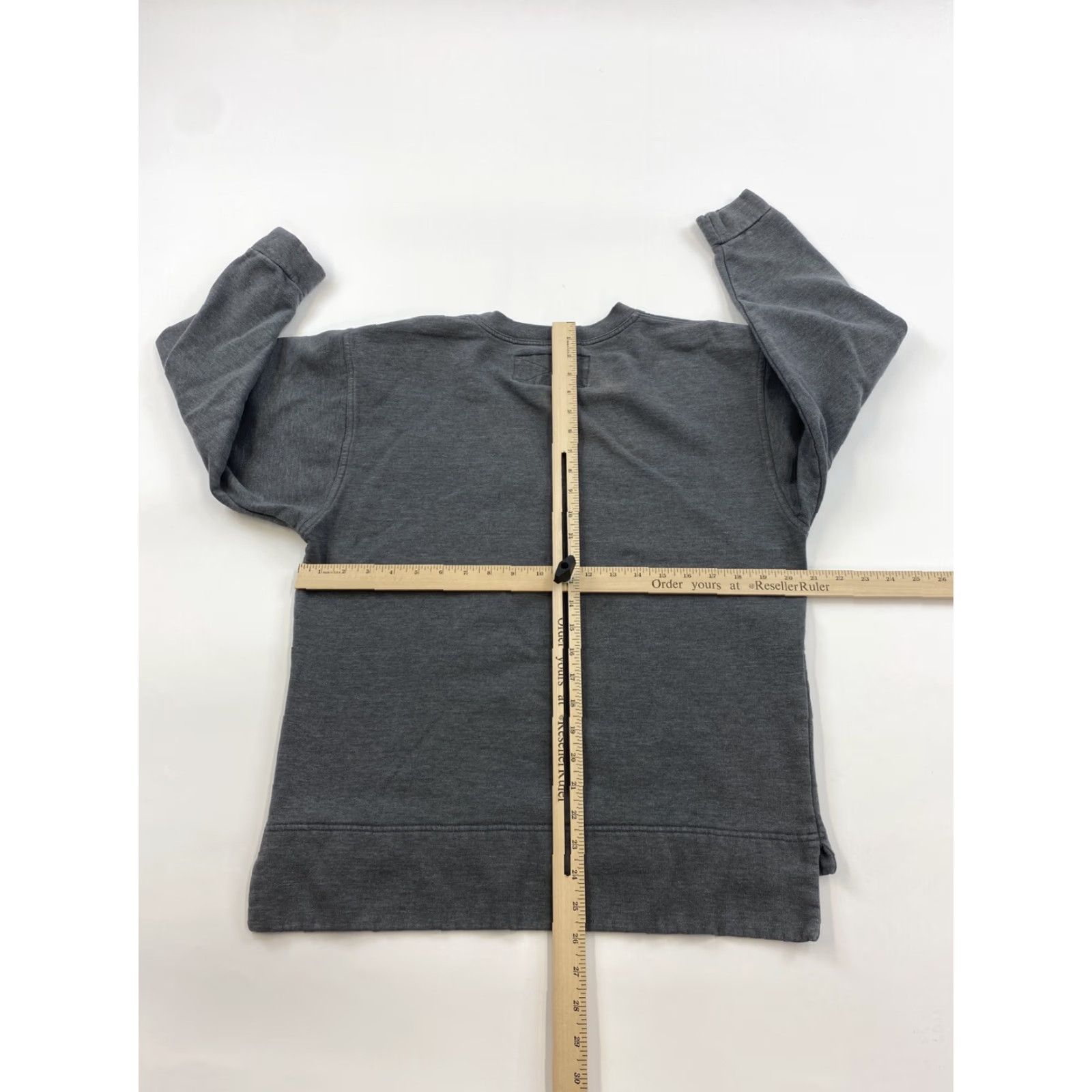 Nike VINTAGE Nike Sweatshirt Women Small Gray V-Neck Fitness Essentials Nike Sweatshirt Pullover Activewear Womens S Gray Nike Size S / US 4 / IT 40 - 4 Thumbnail