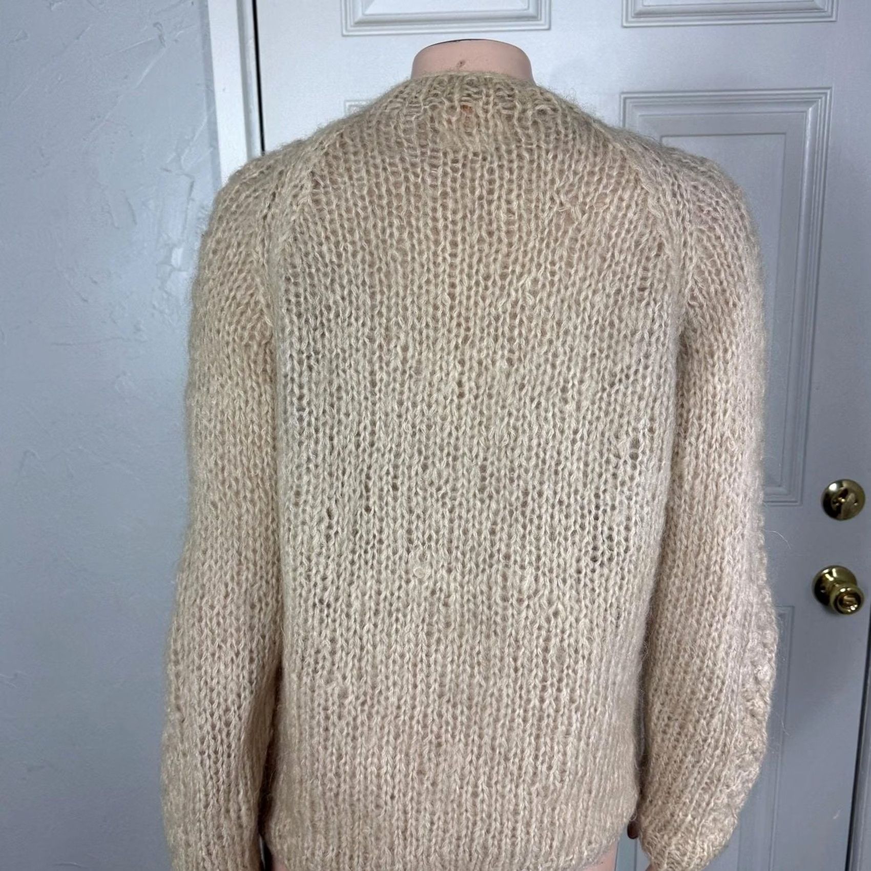 Vintage VINTAGE Bon Marche Italy Women's Sweater Cardigan Wool Knit Cream 60s Medium Crew Neck Casual Womens Size M / US 6-8 / IT 42-44 - 5 Thumbnail