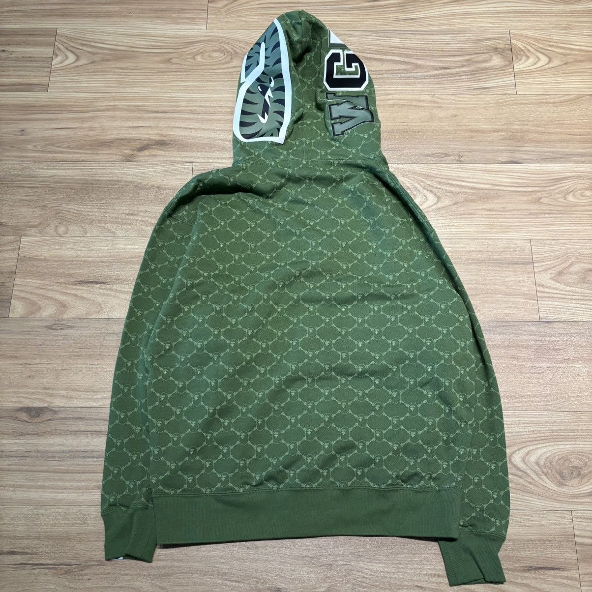 Bape Bape College Monogram Relaxed Fit Full Zip Size US M / EU 48-50 / 2 - 2 Thumbnail