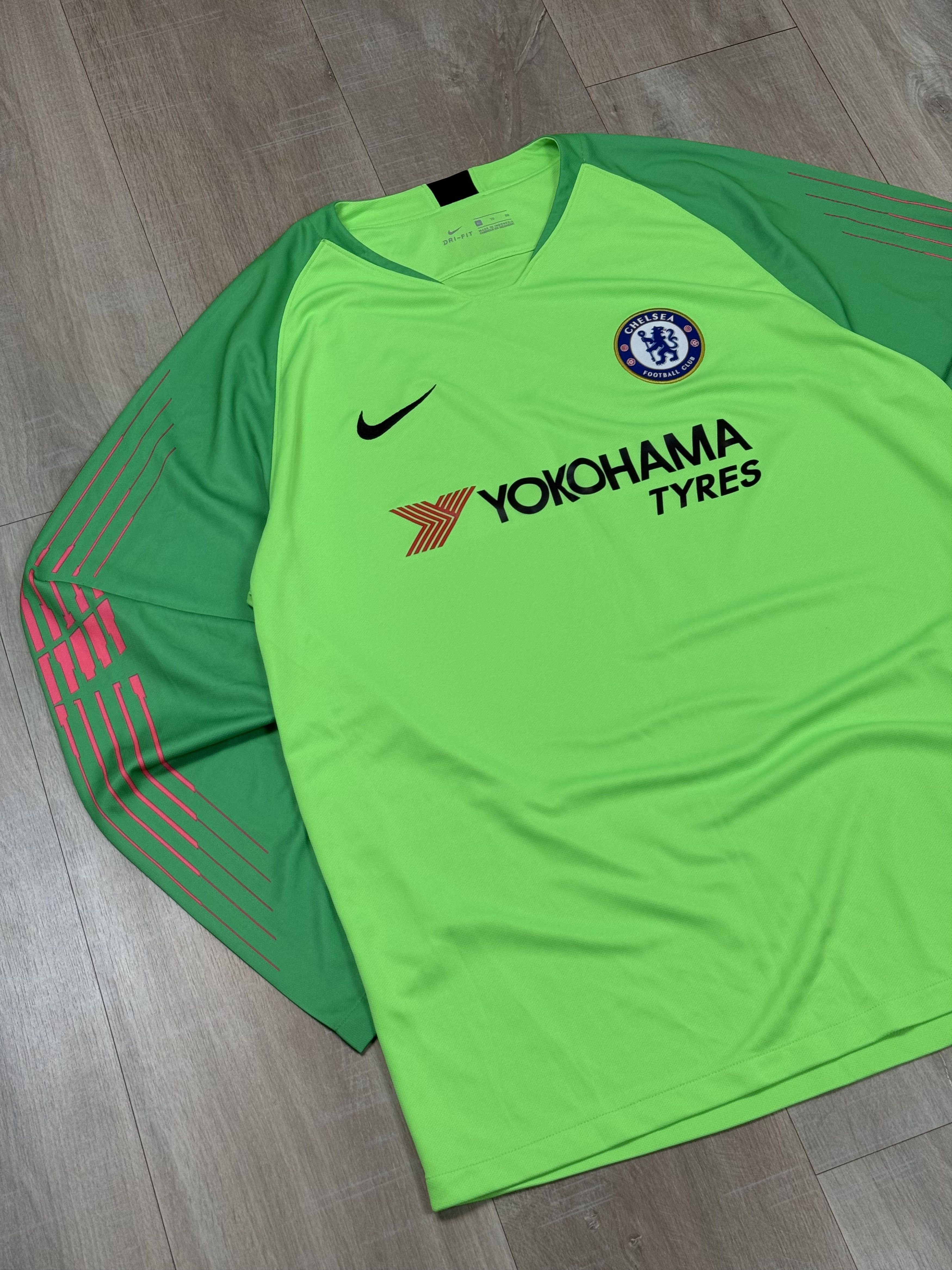 Adidas Chelsea 2018/2019 Nike Football Goalkeeper Soccer Jersey Size US XL / EU 56 / 4 - 2 Thumbnail