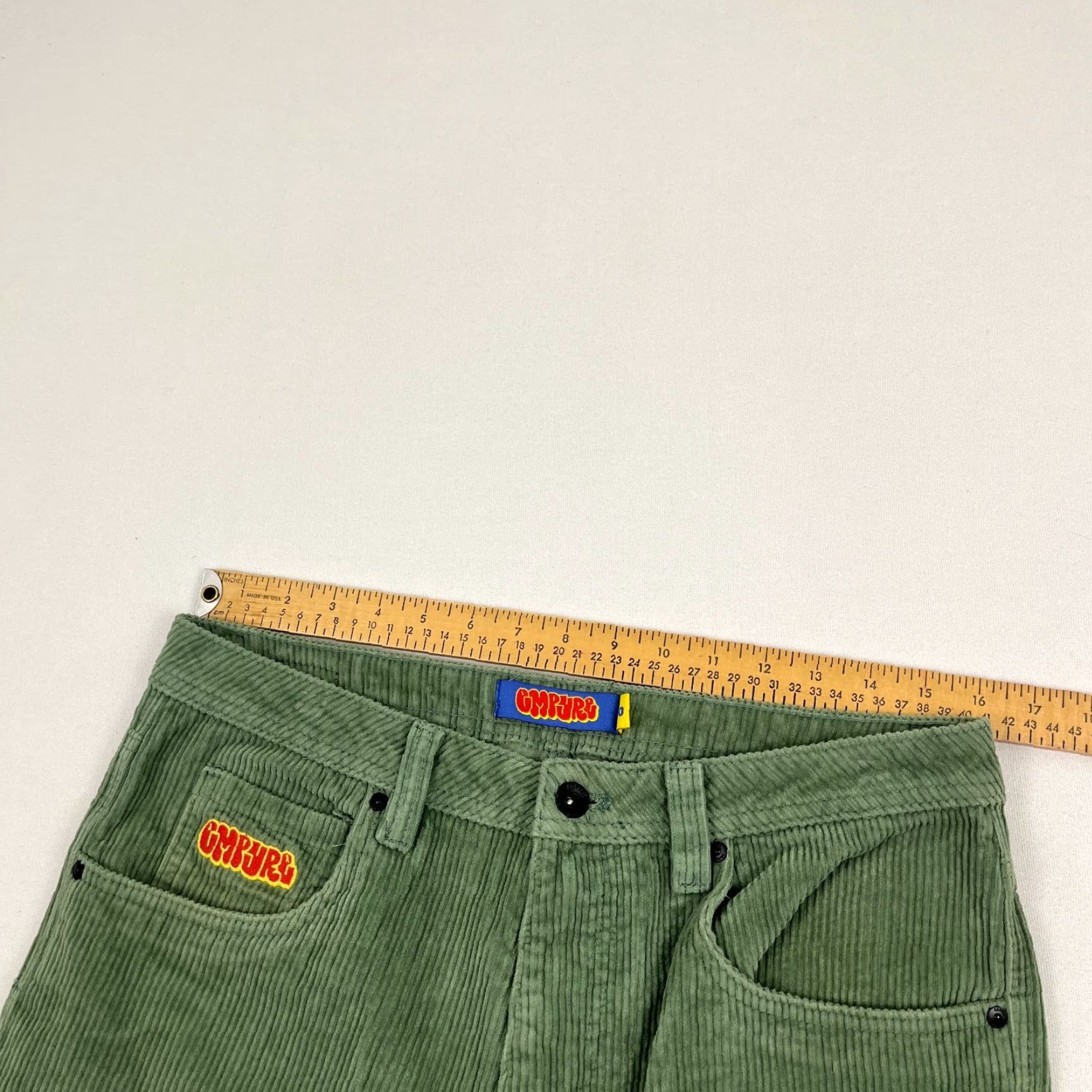 Empyre VINTAGE Empyre Green Corduroy Pants Mens 30x28 Relaxed Straight Leg Y2K Retro Skater Cords Black? Wait Size US 30 / EU 46 - 7 Thumbnail