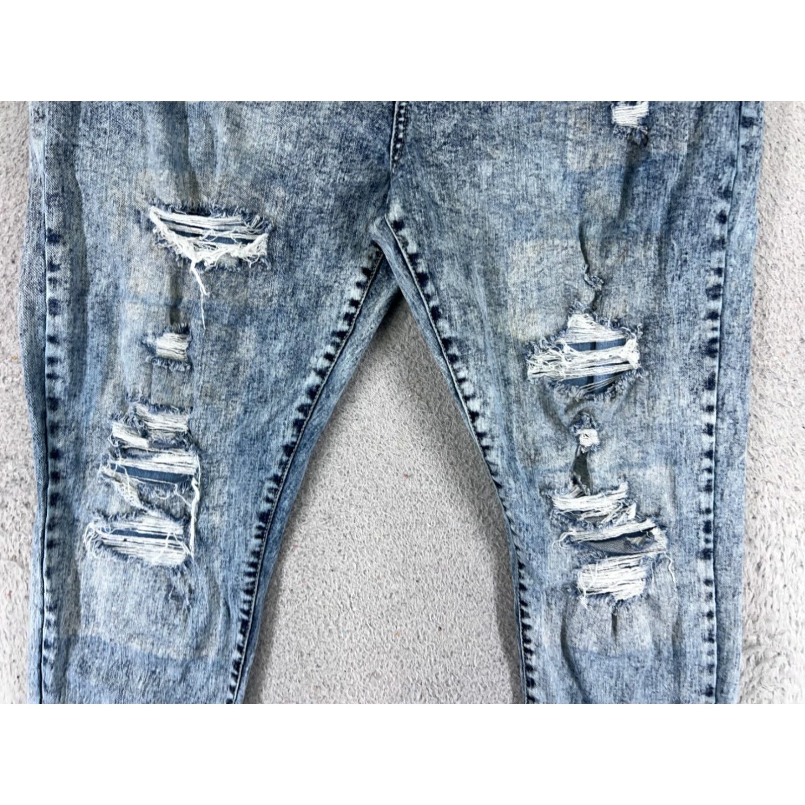 Ed Hardy VINTAGE Ed Hardy Jeans Mens 38 Blue Denim Distressed Tiger Paint Acid Wash 36x29 Size US 38 / EU 54 - 4 Thumbnail