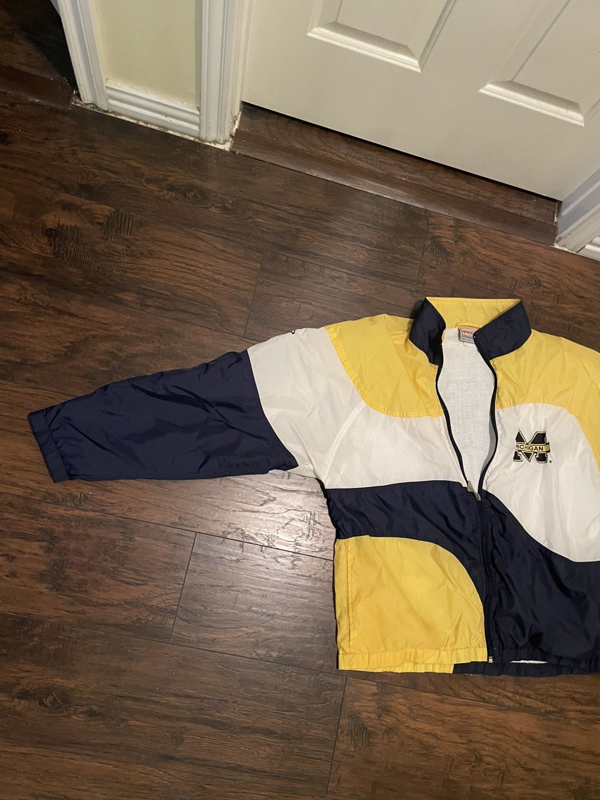 Apex One Michigan X Apex windbreaker Size US L / EU 52-54 / 3 - 4 Thumbnail