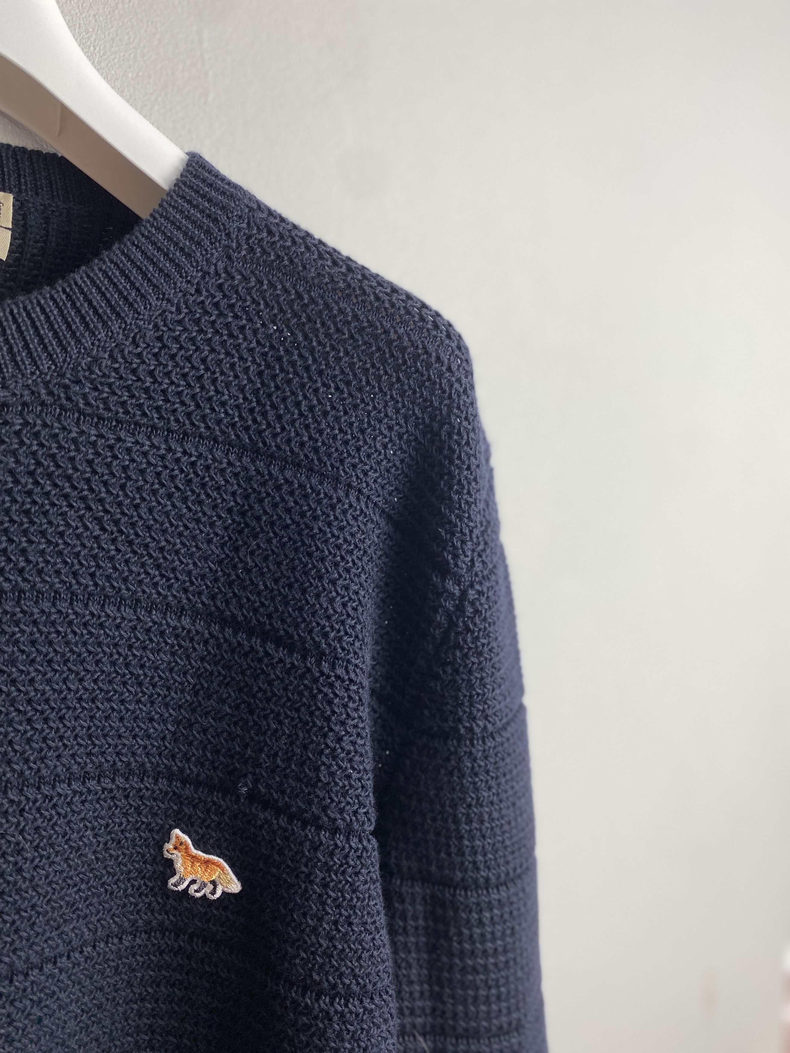 Maison Kitsune Maison Kitsune small fox logo sweater knitwear Size US S / EU 44-46 / 1 - 2 Thumbnail