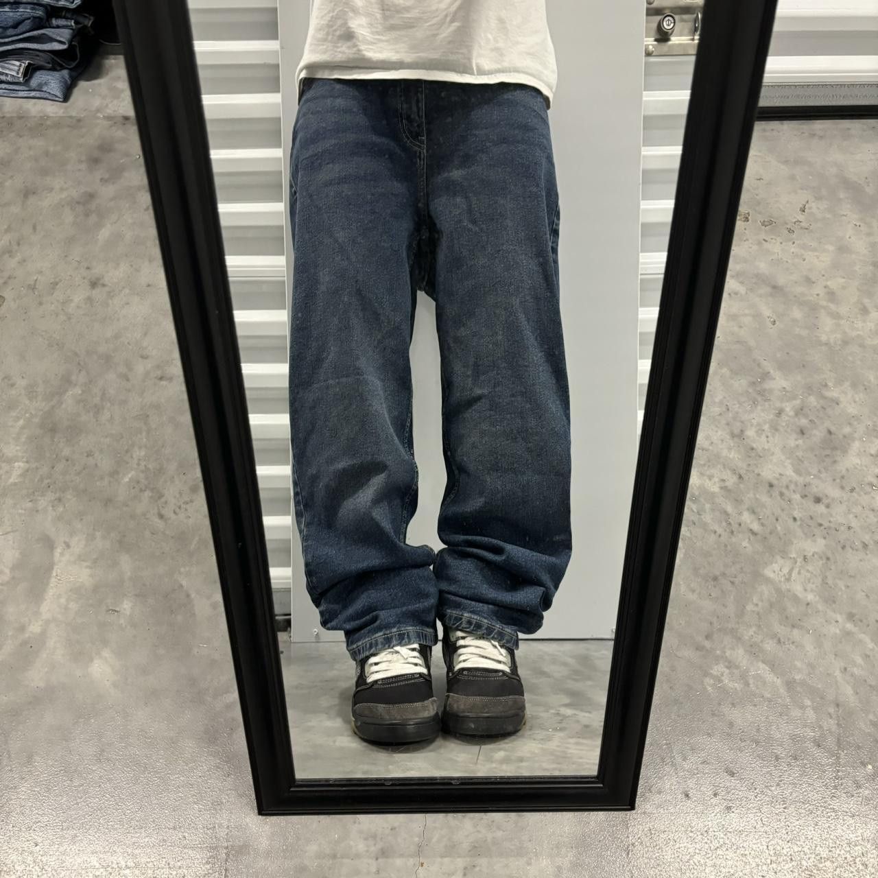 Calvin Klein × Vintage Crazy Vintage Y2K/2000s Grunge Dark Wash Calvin Klein Essential Denim Jeans! Size US 33 - 1 Thumbnail