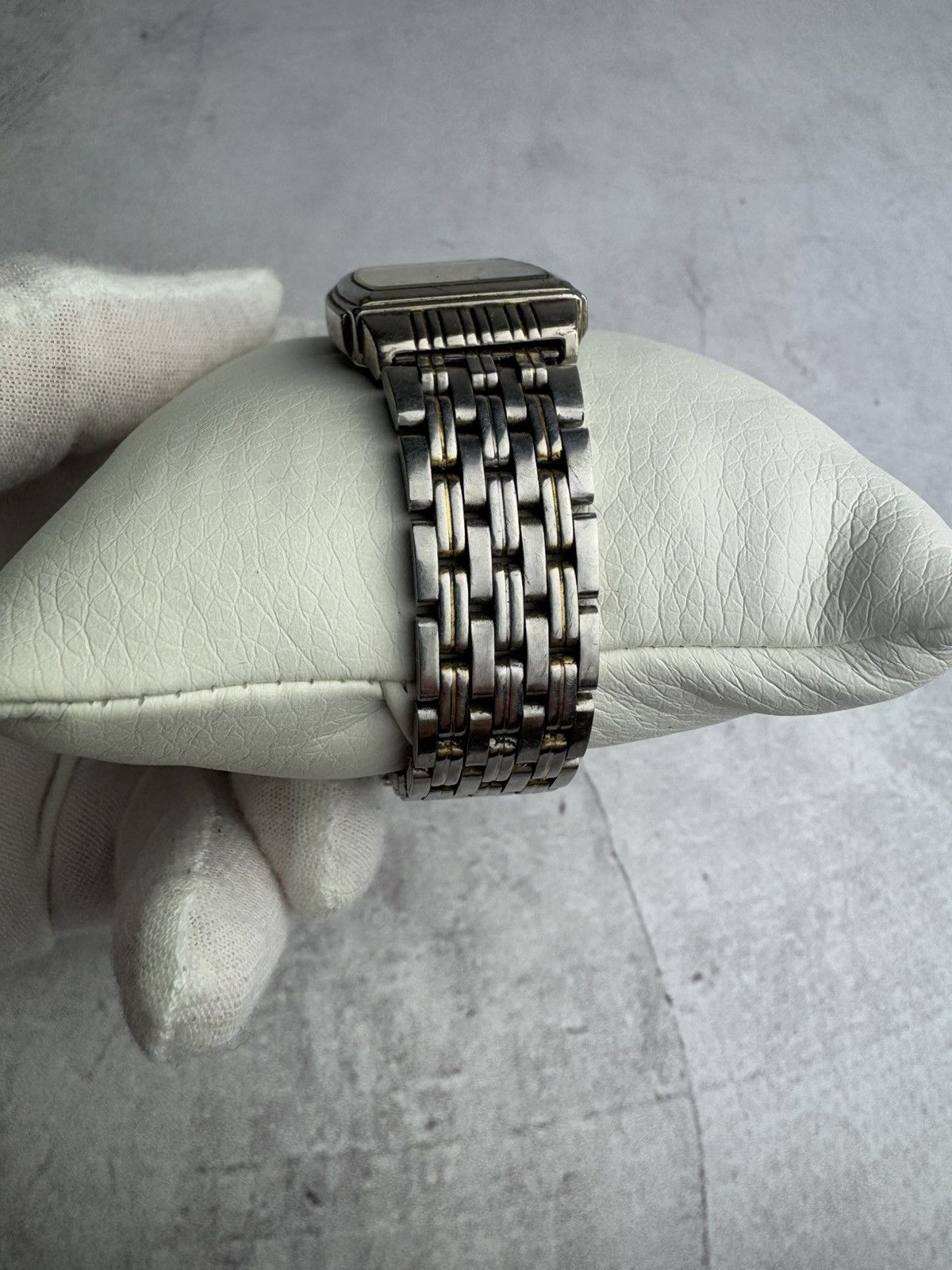 Japanese Brand × Vintage Q&Q Japanese Style Watch Vintage Size ONE SIZE - 2 Thumbnail