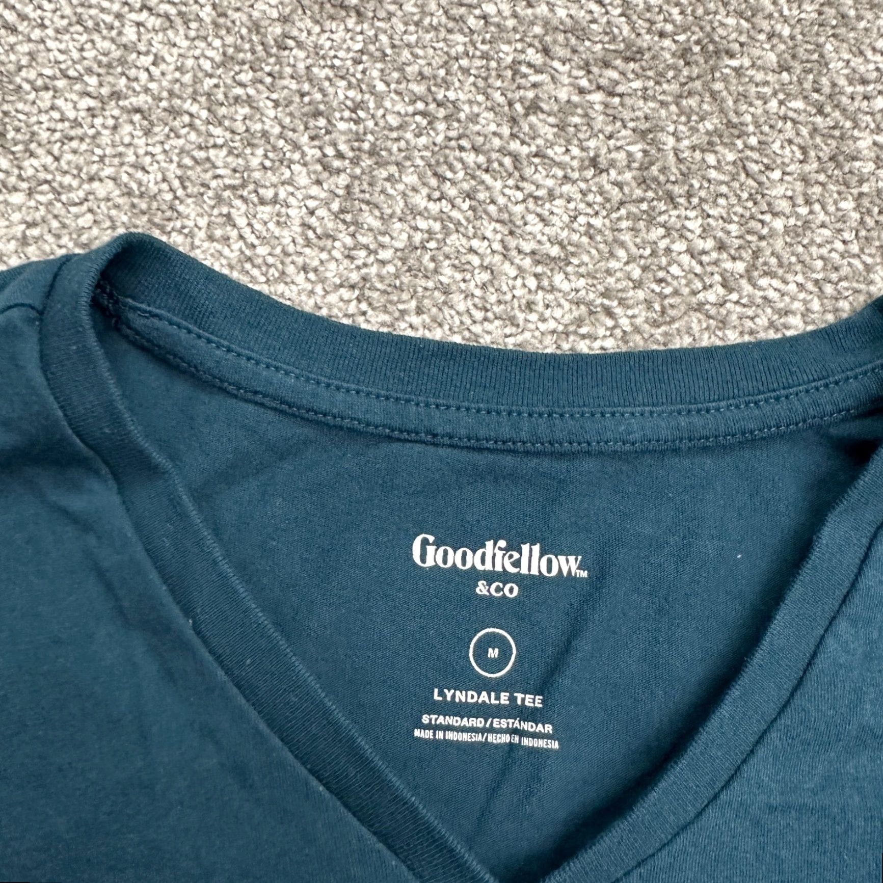 Vintage Goodfellow Lyndale Tee T-Shirt Mens Medium Teal Blue V-Neck Short Sleeve Basic Size US M / EU 48-50 / 2 - 4 Thumbnail