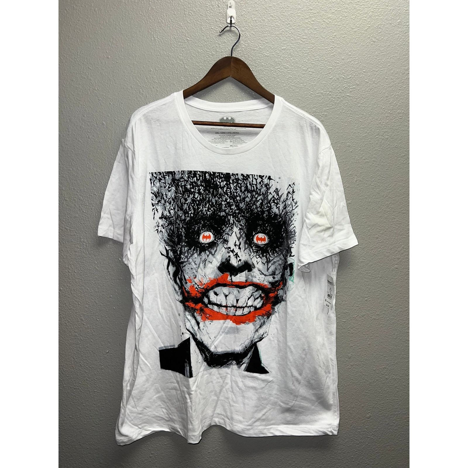 Vintage Batman The Joker Shirt White Graphic Tee Halloween NWT 2XL Size US XXL / EU 58 / 5 - 1 Thumbnail