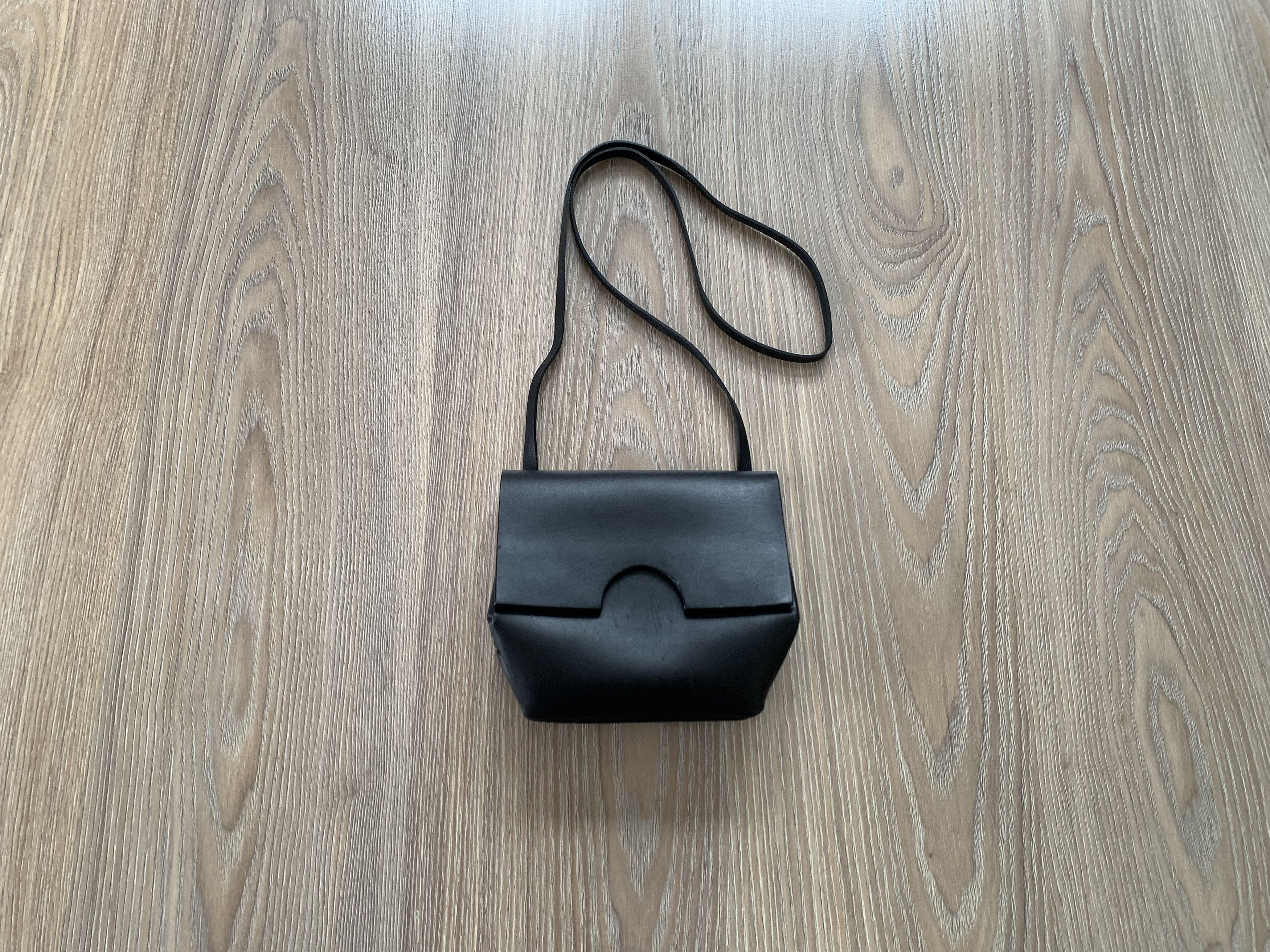Cos COS Black Leather Crossbody Bag Size ONE SIZE - 1 Thumbnail