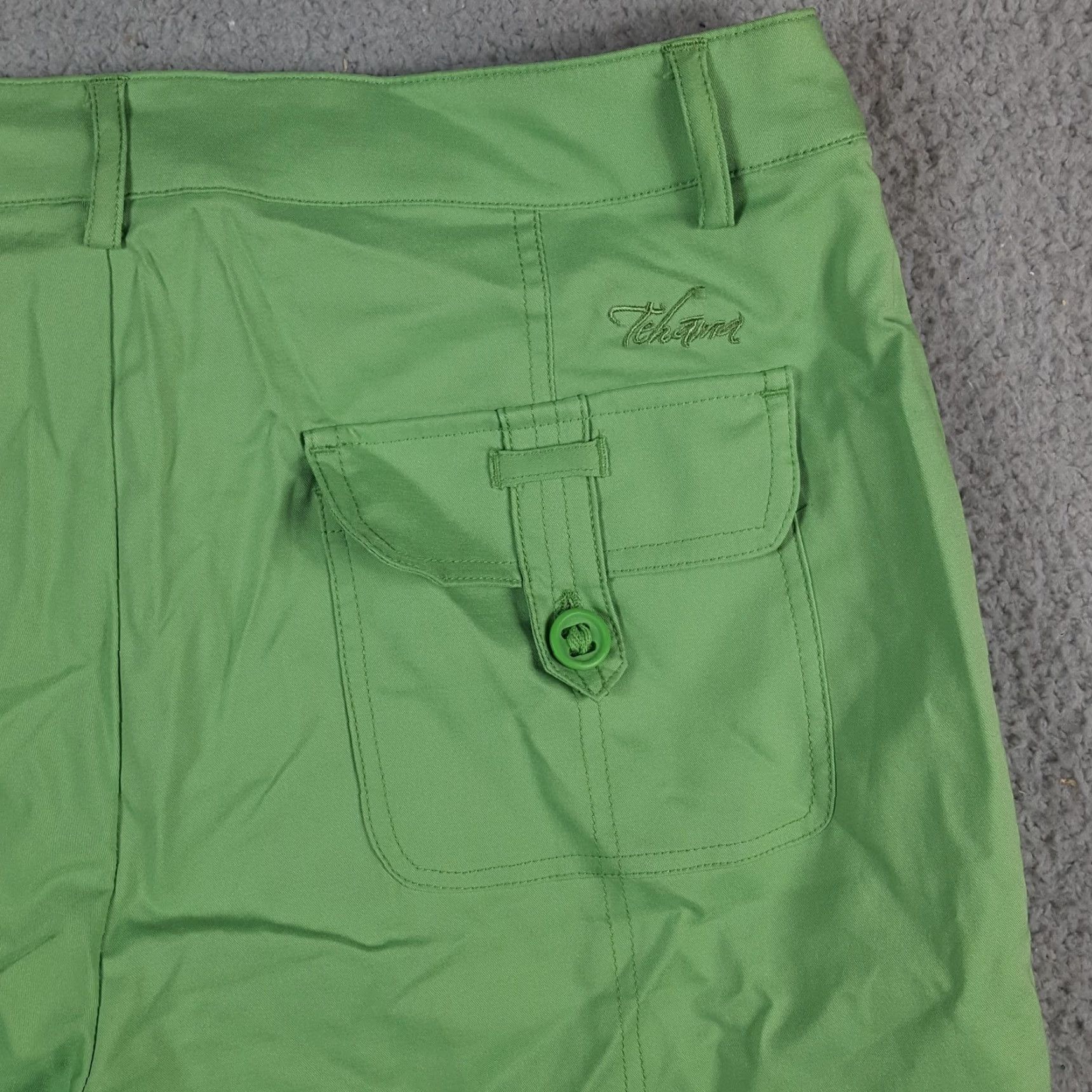 Vintage VINTAGE Teháma Bermuda Shorts Women's Size 8 Green Breathable Relaxed Y2K Preppy 2000s Casual Summer 90s 00s Sports Vintage Size 30" / US 8 / IT 44 - 5 Thumbnail