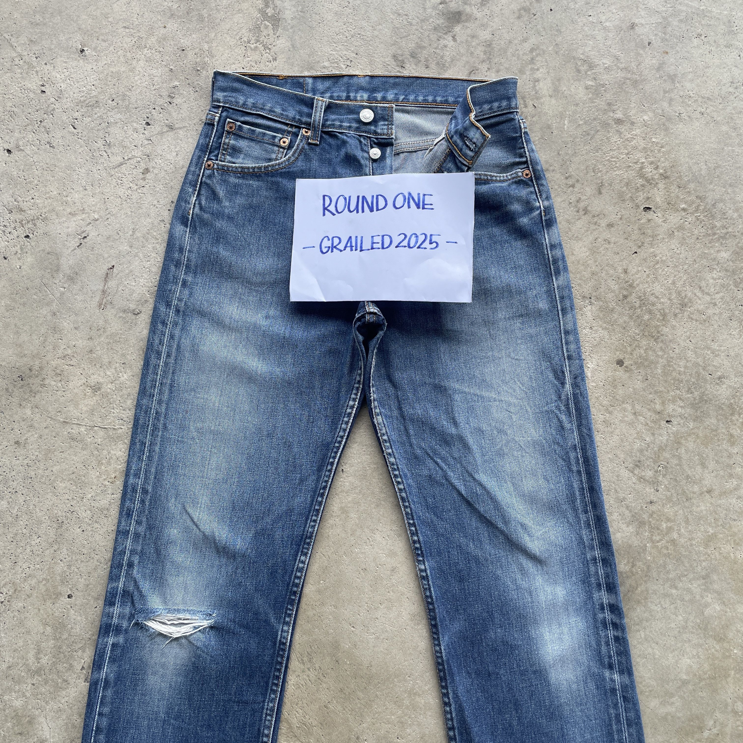 Levi's VINTAGE LEVI’S 501 RELEASE HEM DISTRESSED FADED JEANS PANTS Size US 28 / EU 44 - 4 Thumbnail