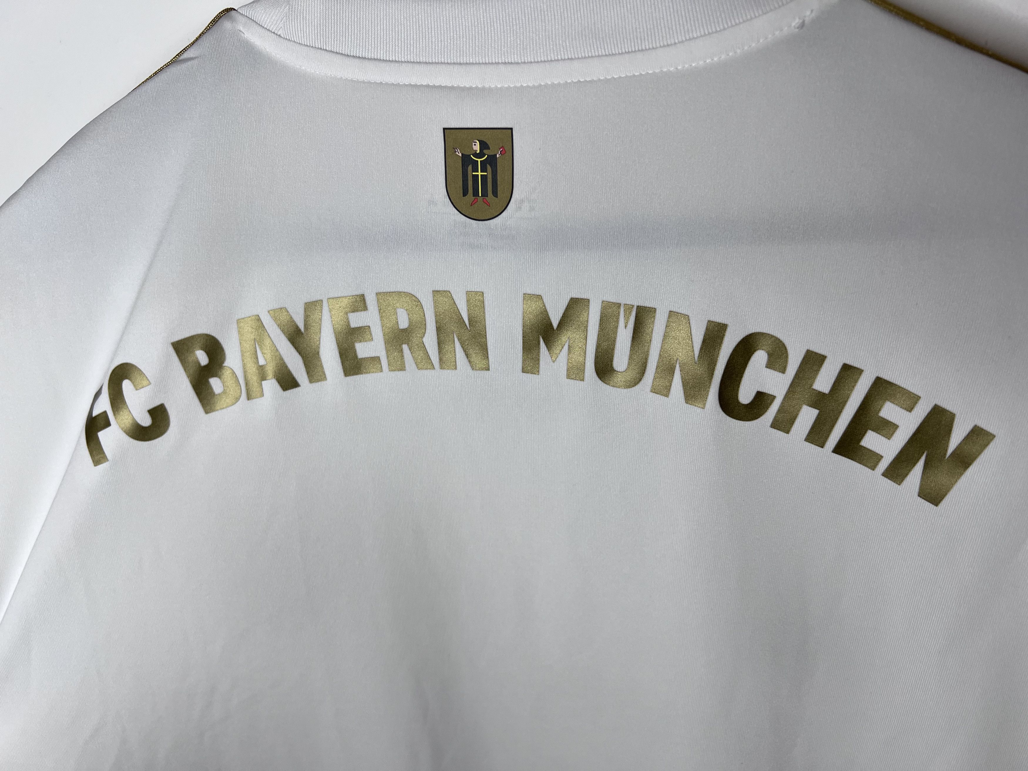 Adidas BAYERN MUNICH 2022 2023 AWAY FOOTBALL SHIRT SOCCER JERSEY Size US XL / EU 56 / 4 - 3 Thumbnail