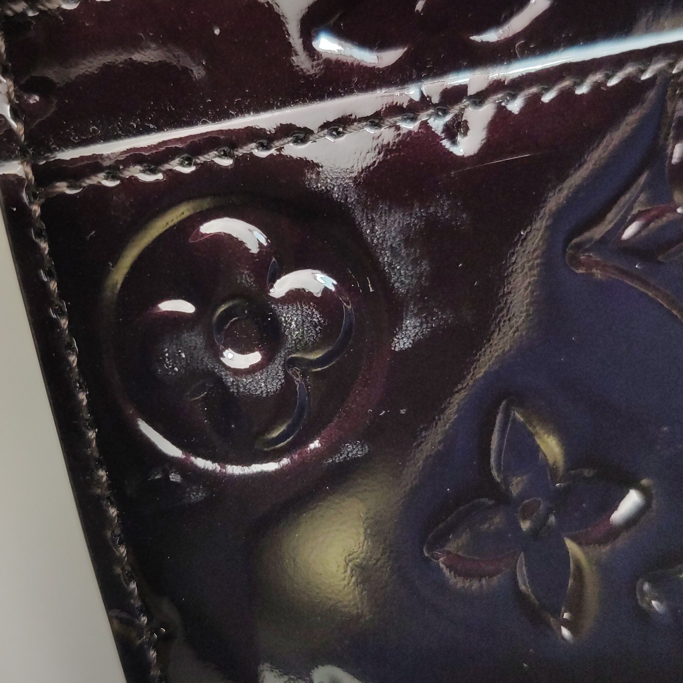 Louis Vuitton Louis Vuitton (LV) Sarah patent leather solid color monogra Size ONE SIZE - 6 Thumbnail