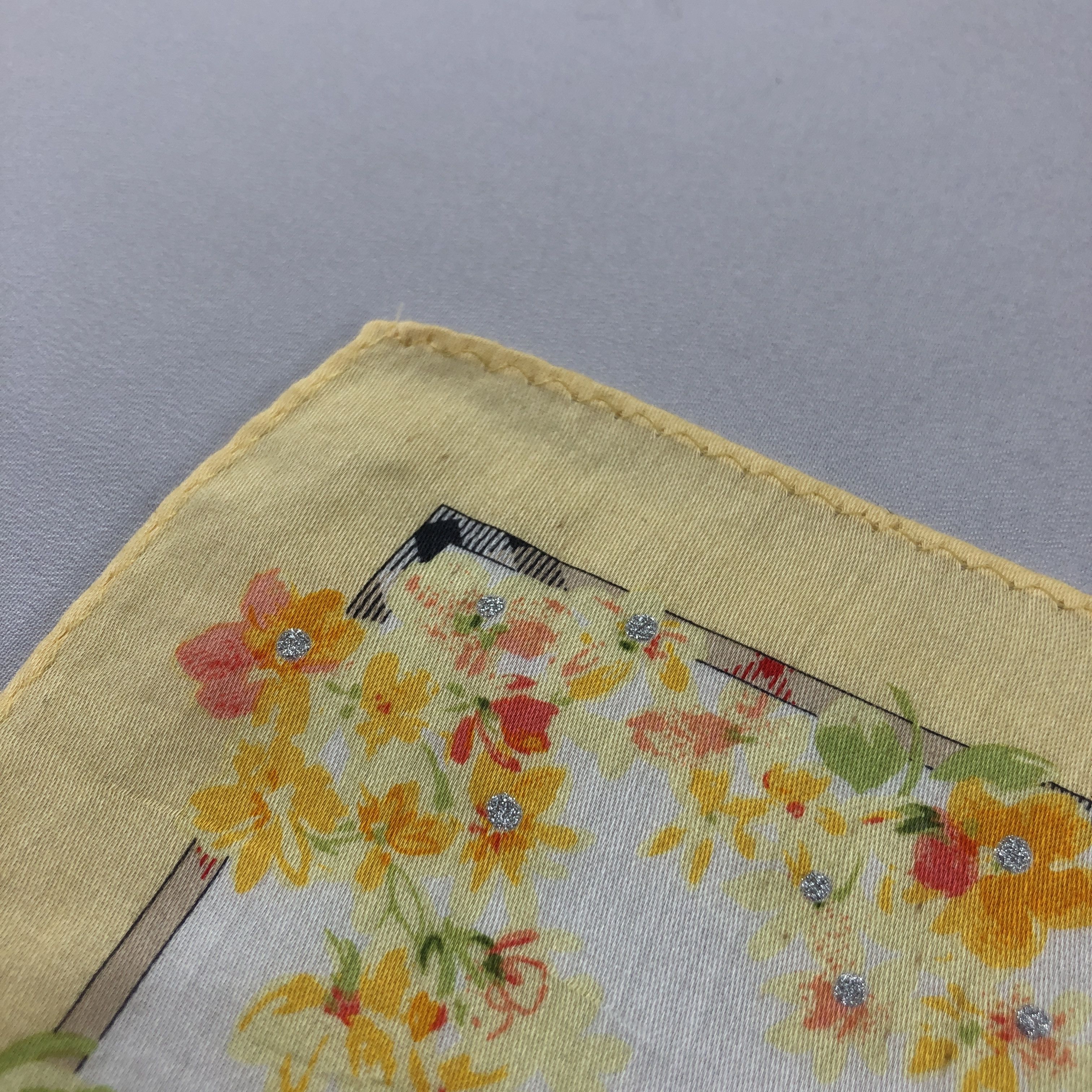 Burberry Burberry Handkerchief Neckerchief Bandana H3058 Size ONE SIZE - 9 Thumbnail