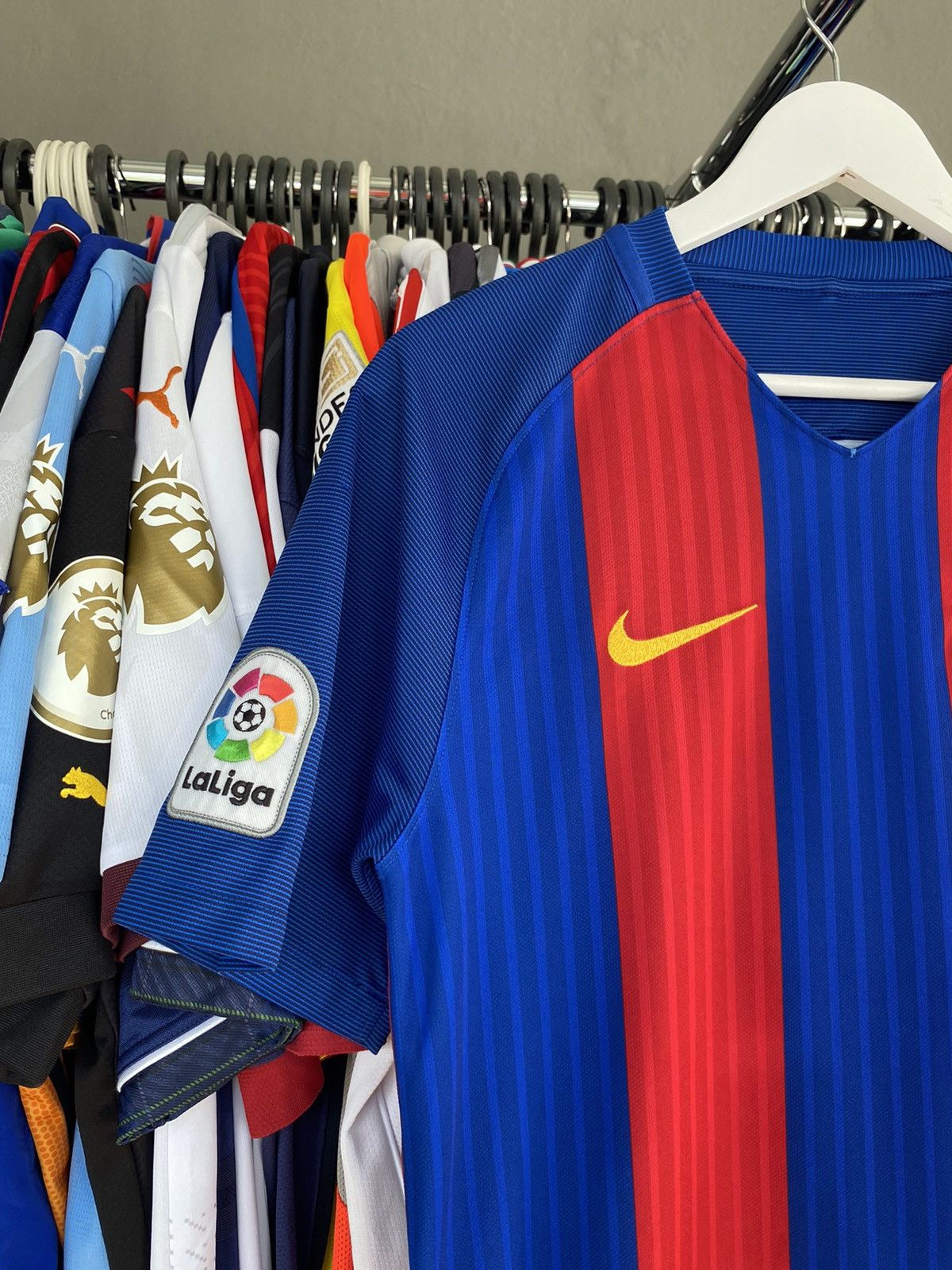 Nike 2016/17 NIKE BARCELONA HOME SOCCER FOOTBALL JERSEY SHIRT Size US M / EU 48-50 / 2 - 3 Thumbnail