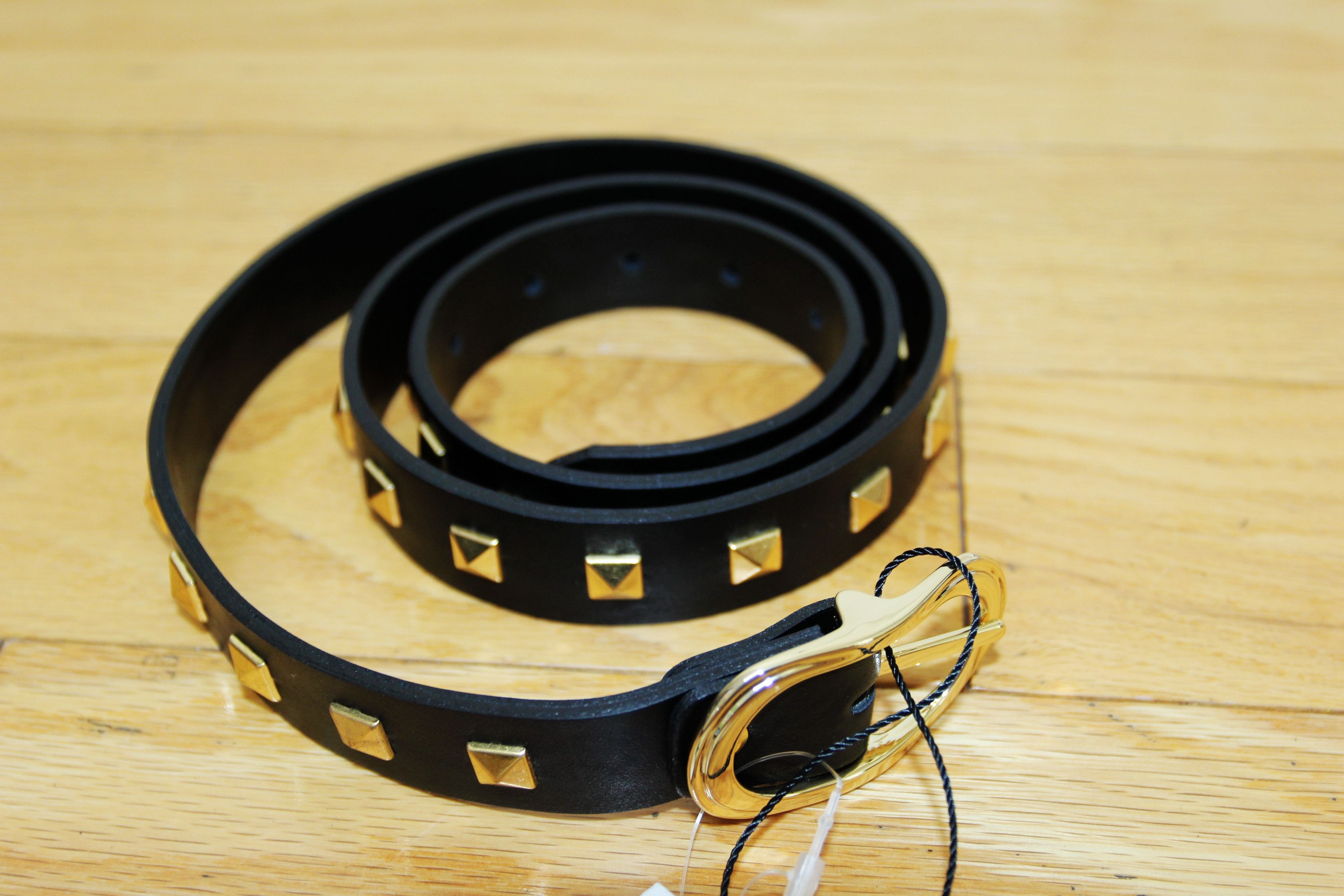 Ernest W. Baker BNWT SS25 ERNEST W. BAKER STUDDED GOLD BUCKLE BELT S Size 30 - 3 Thumbnail