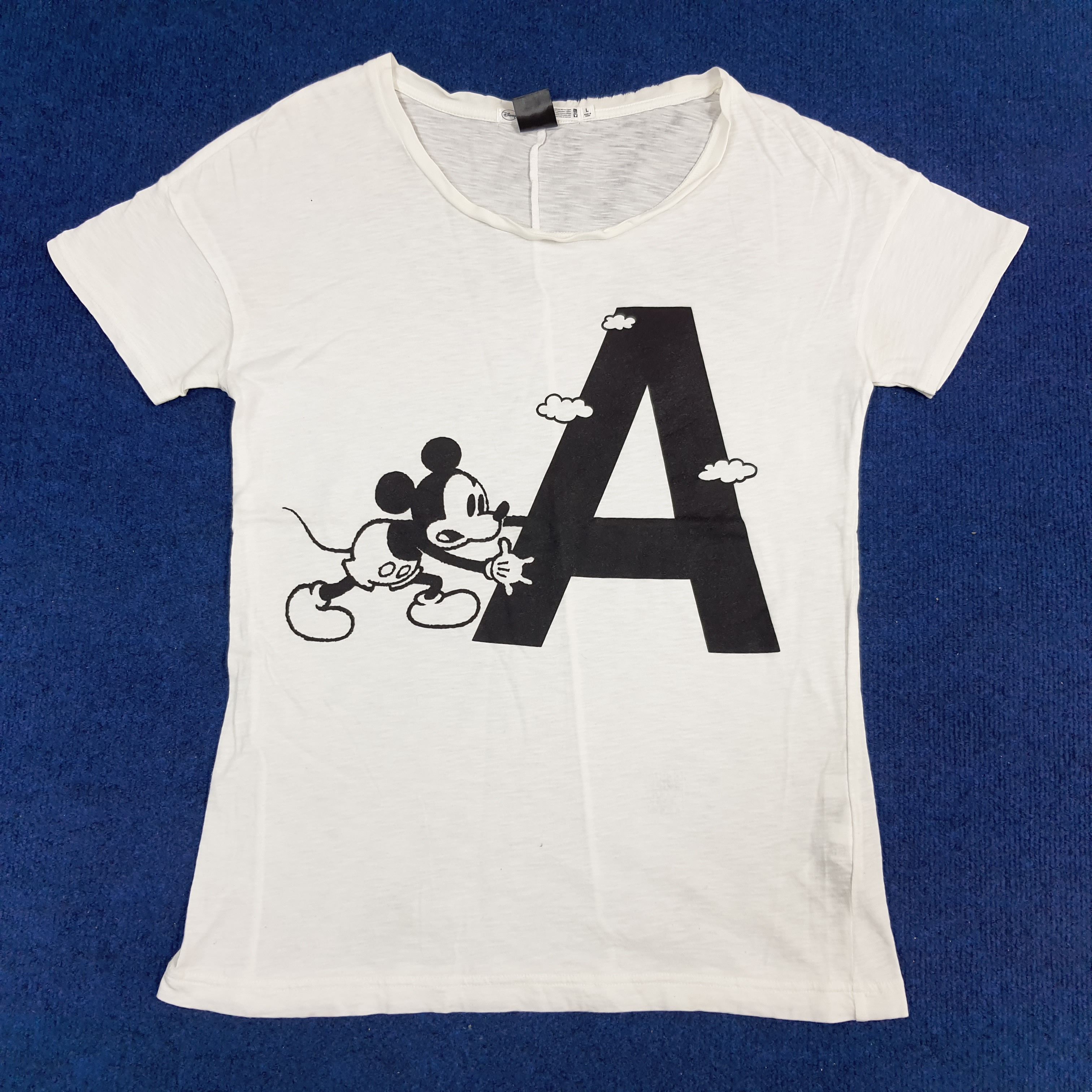 Japanese Brand × Vintage Vintage Uniqlo Undercover UU Mickey Mouse Japan Brand Tshirt Size US M / EU 48-50 / 2 - 1 Thumbnail