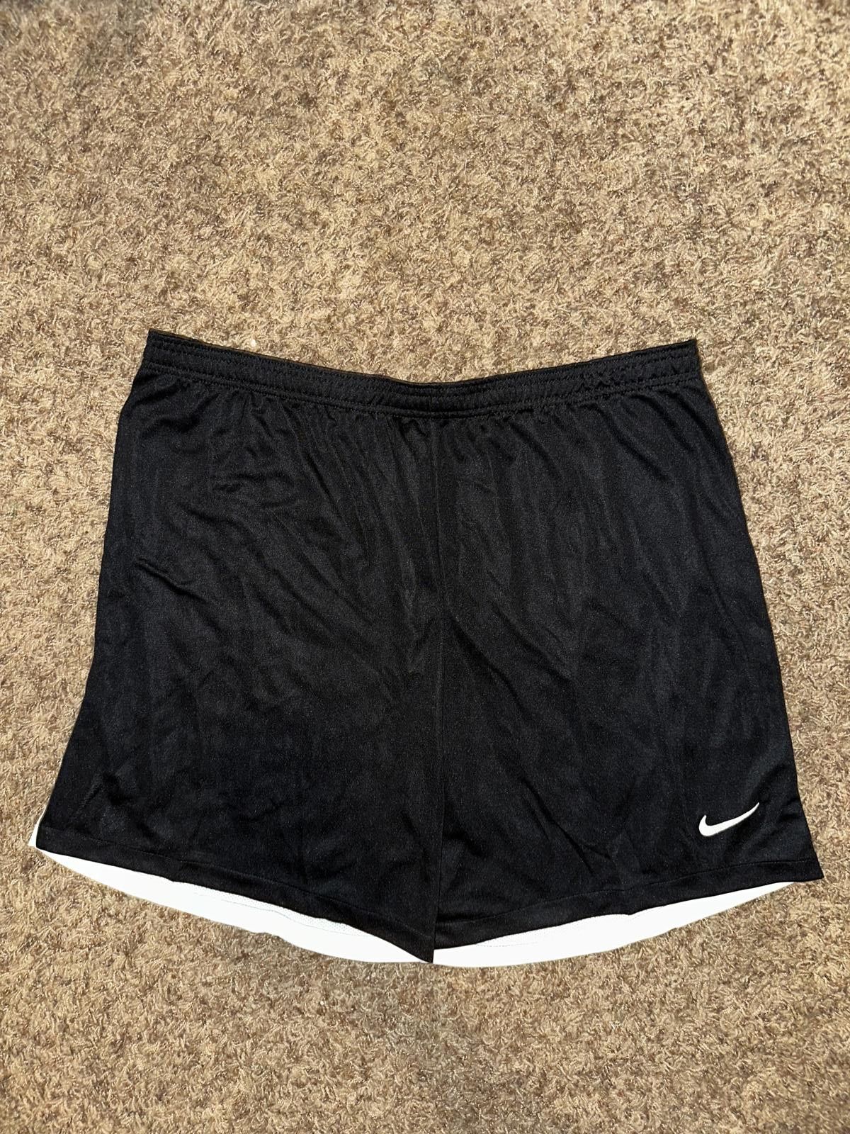 Nike Nike Men's Dri-Fit US Classic II Soccer Short Size US 40 / EU 56 - 1 Thumbnail