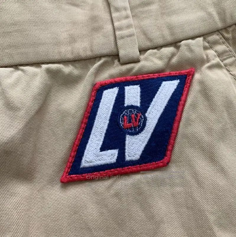 Louis Vuitton Louis Vuitton Khaki Cotton Women's Shorts . Size 28" / US 6 / IT 42 - 8 Thumbnail