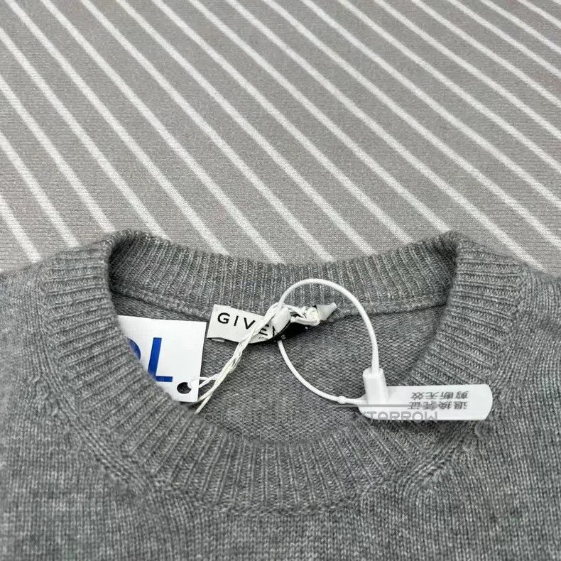 Givenchy Givenchy Gray and Pink Colorblocked Cashmere Sweater Size US M / EU 48-50 / 2 - 2 Thumbnail