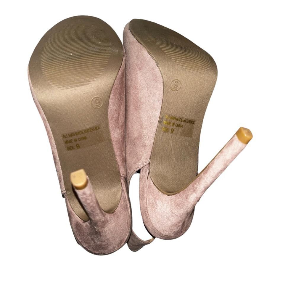 Designer Wild Diva l Faux Suede Rose Heels Size 9 Size US 9 / IT 39 - 10 Thumbnail