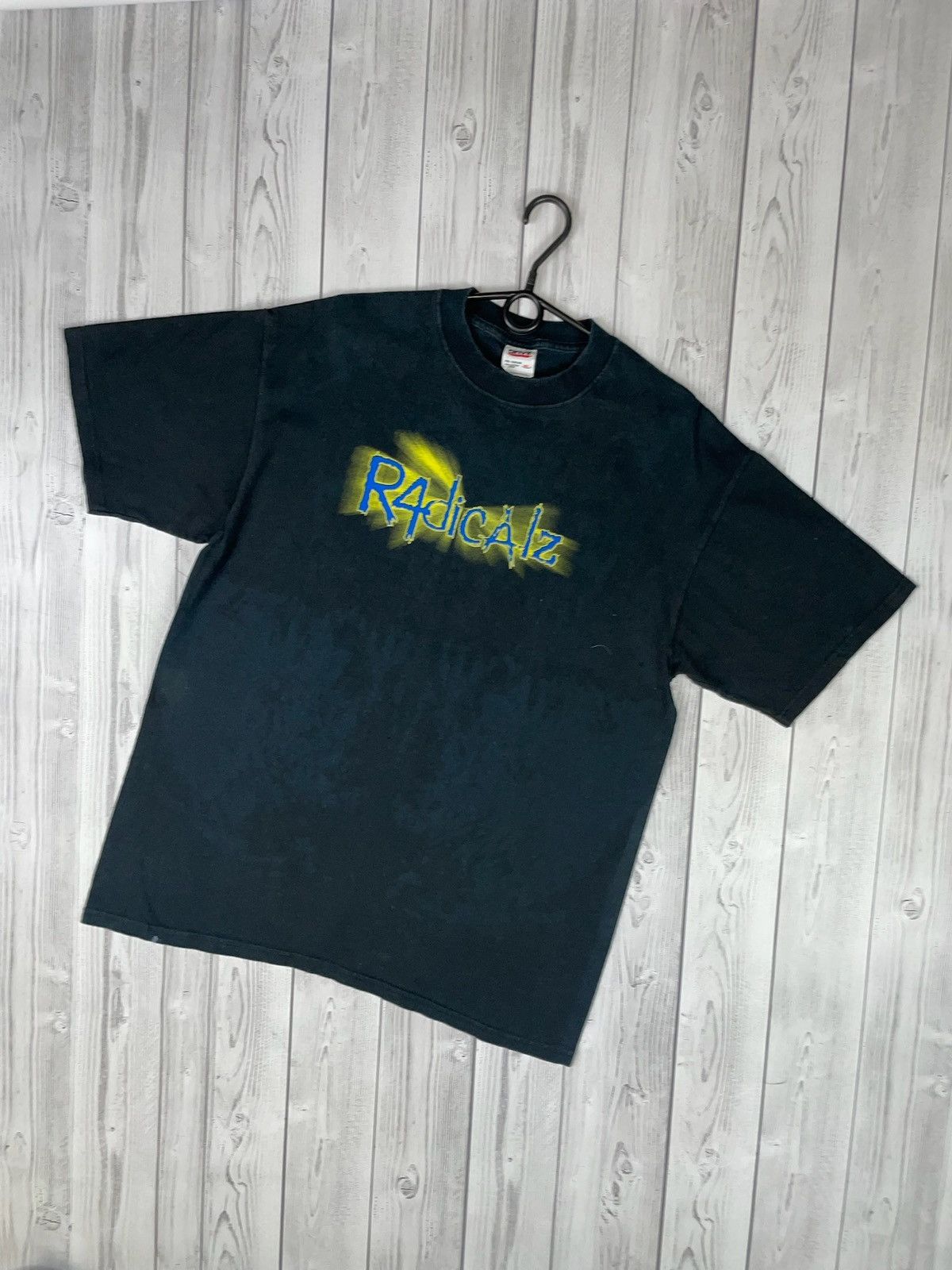 Other Vintage rock tee radicalz R4dicalz made in USA rare XL Size US XL / EU 56 / 4 - 1 Thumbnail