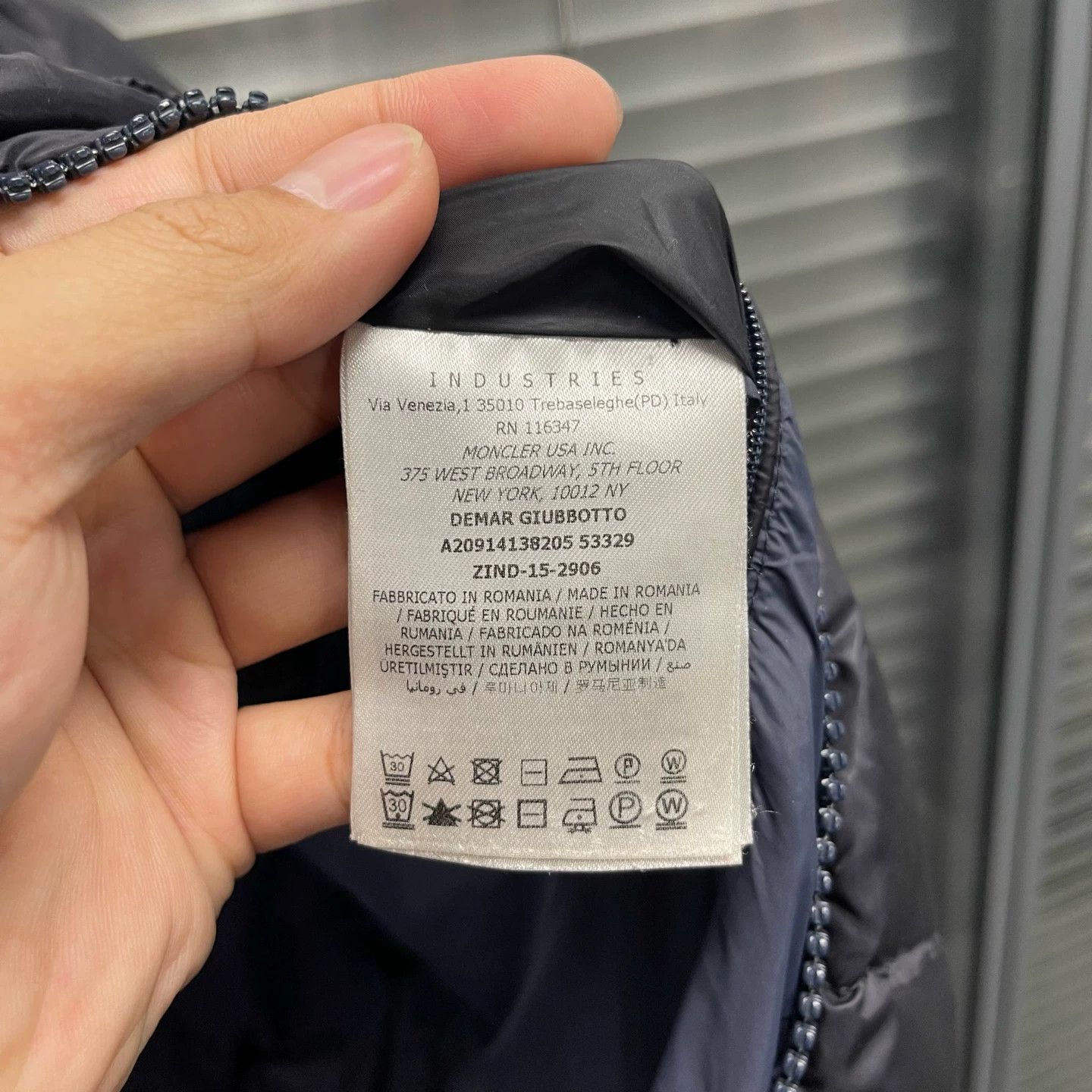 Moncler Moncler Demar colorblocked double pocket puffer SZ2 Size US S / EU 44-46 / 1 - 6 Thumbnail