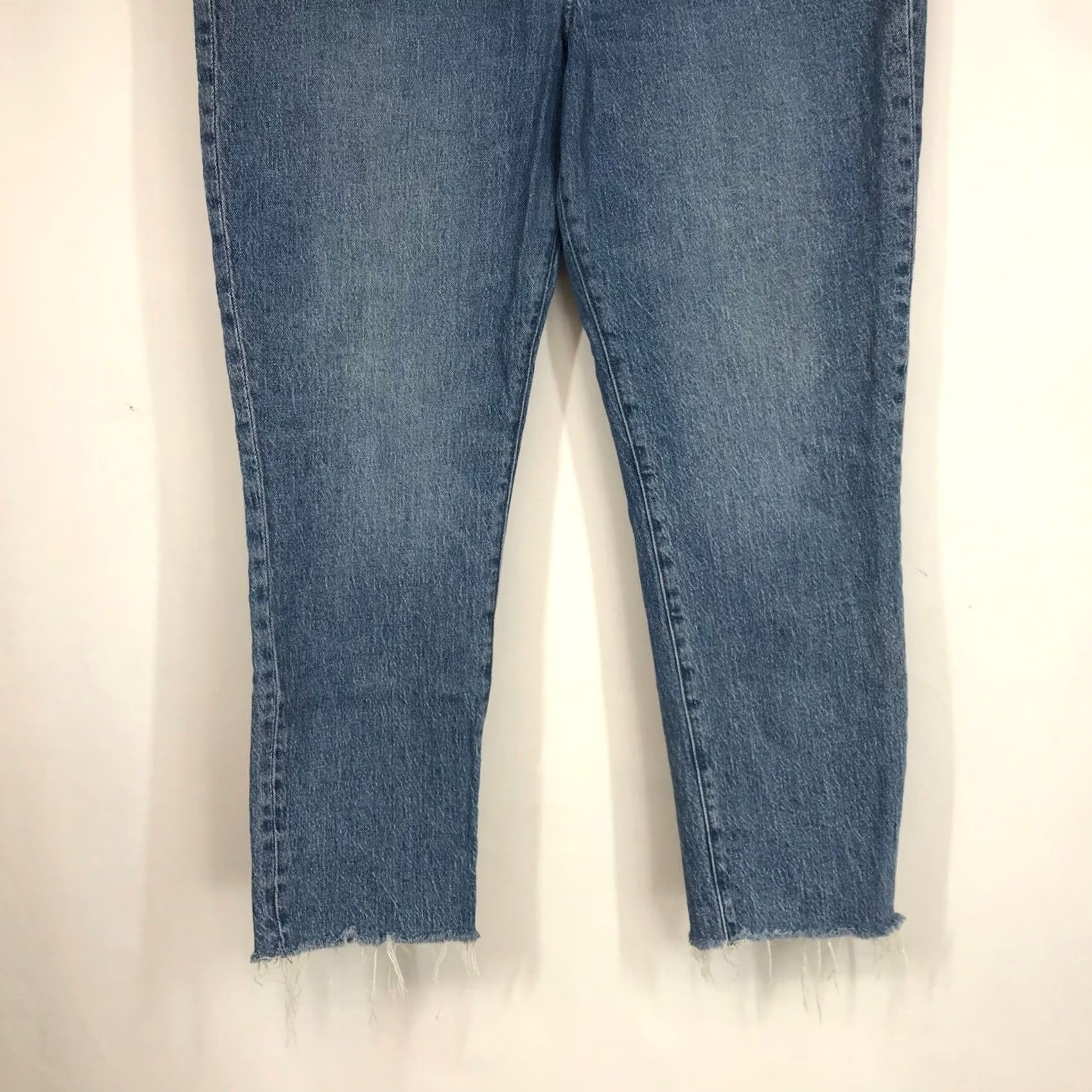 Madewell Madewell High Rise Straight Jeans Medium Wash Blue Raw Hem Size 31 Size 24" / US 00 / IT 34 - 3 Thumbnail